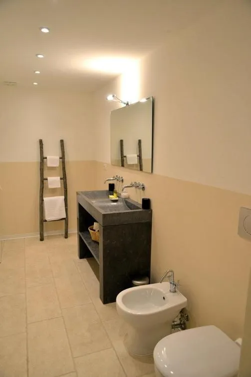 Bathroom in Masseria Palane