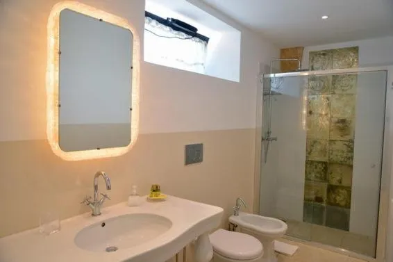 Bathroom in Masseria Palane