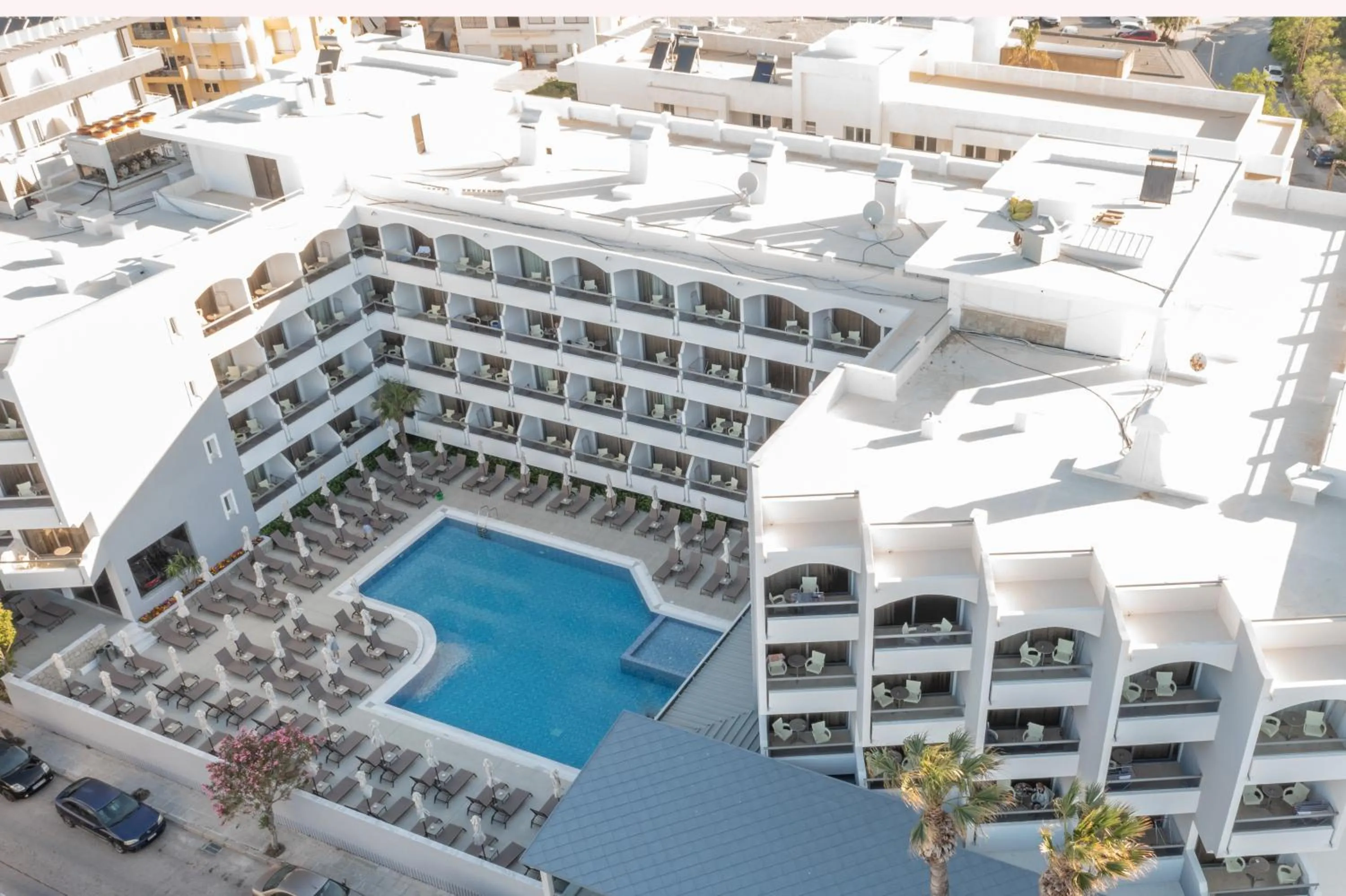 Swimming pool in Rhodos Horizon Marina - Adults Only