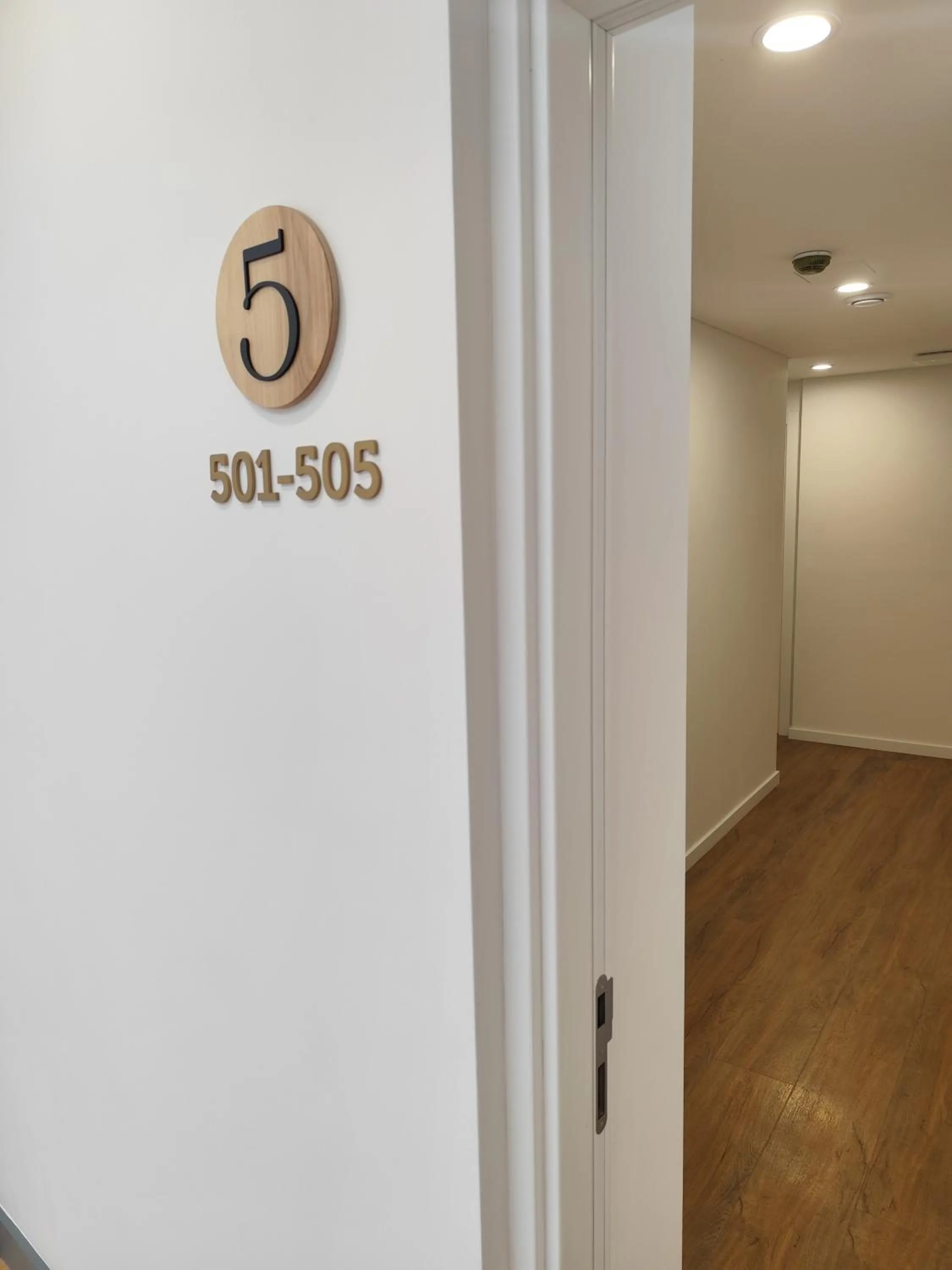 Bacalhoeiros 125 Hotel