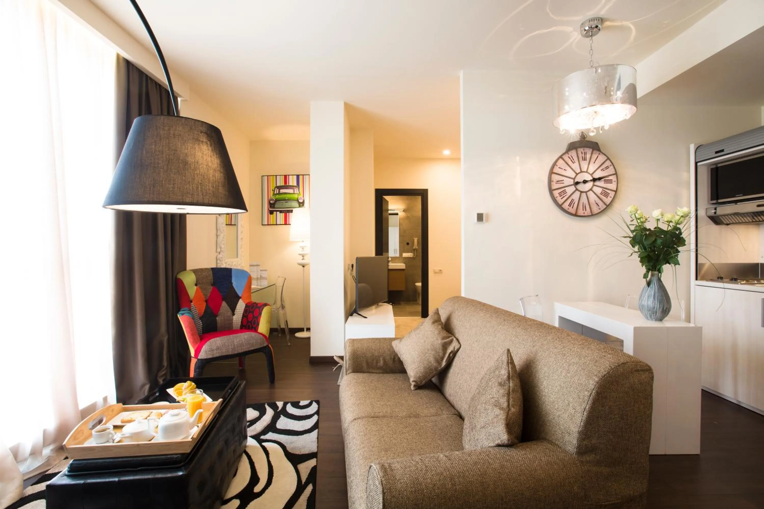 Living room in Opera Suite Hotel