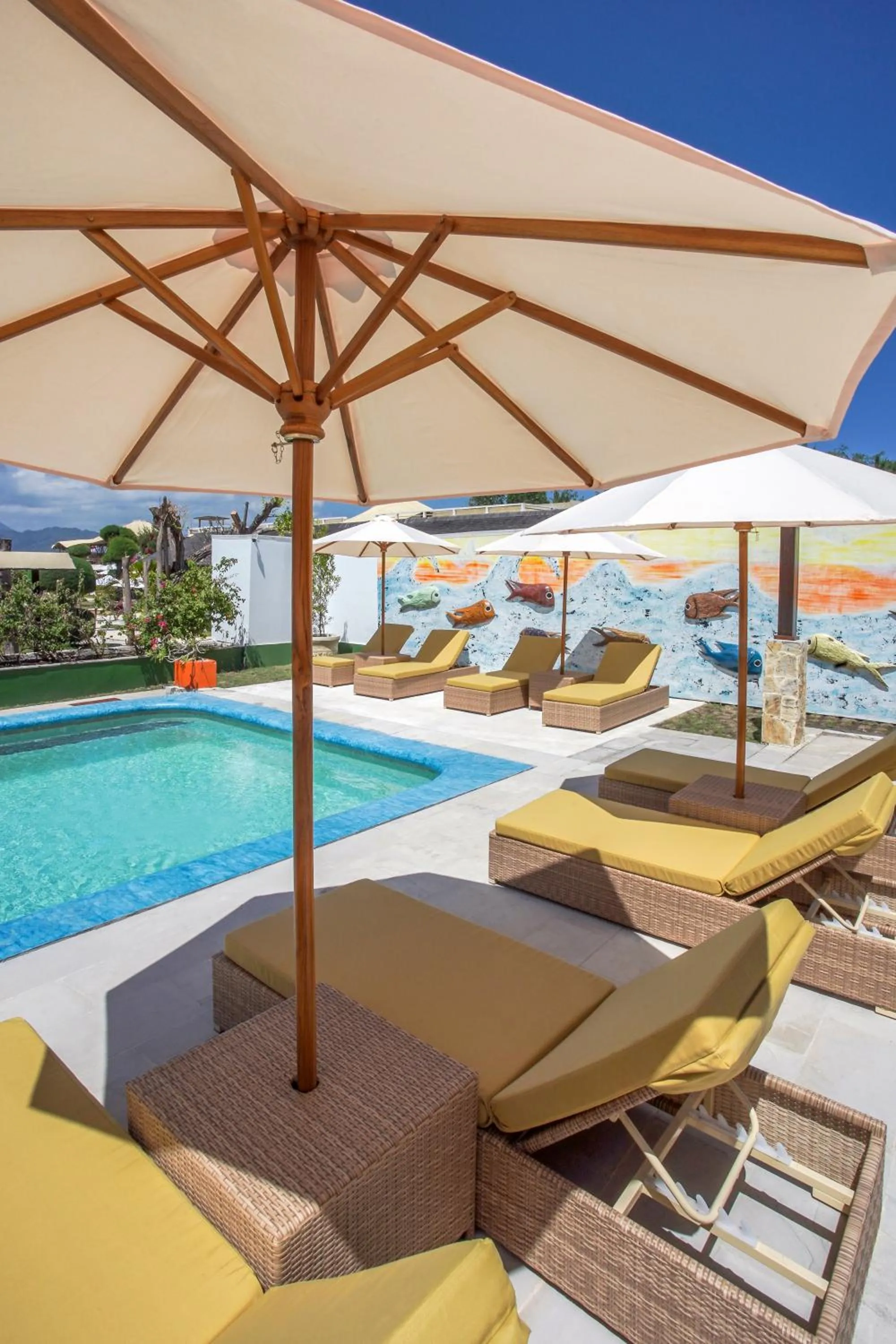 Swimming pool in Pearl of Trawangan