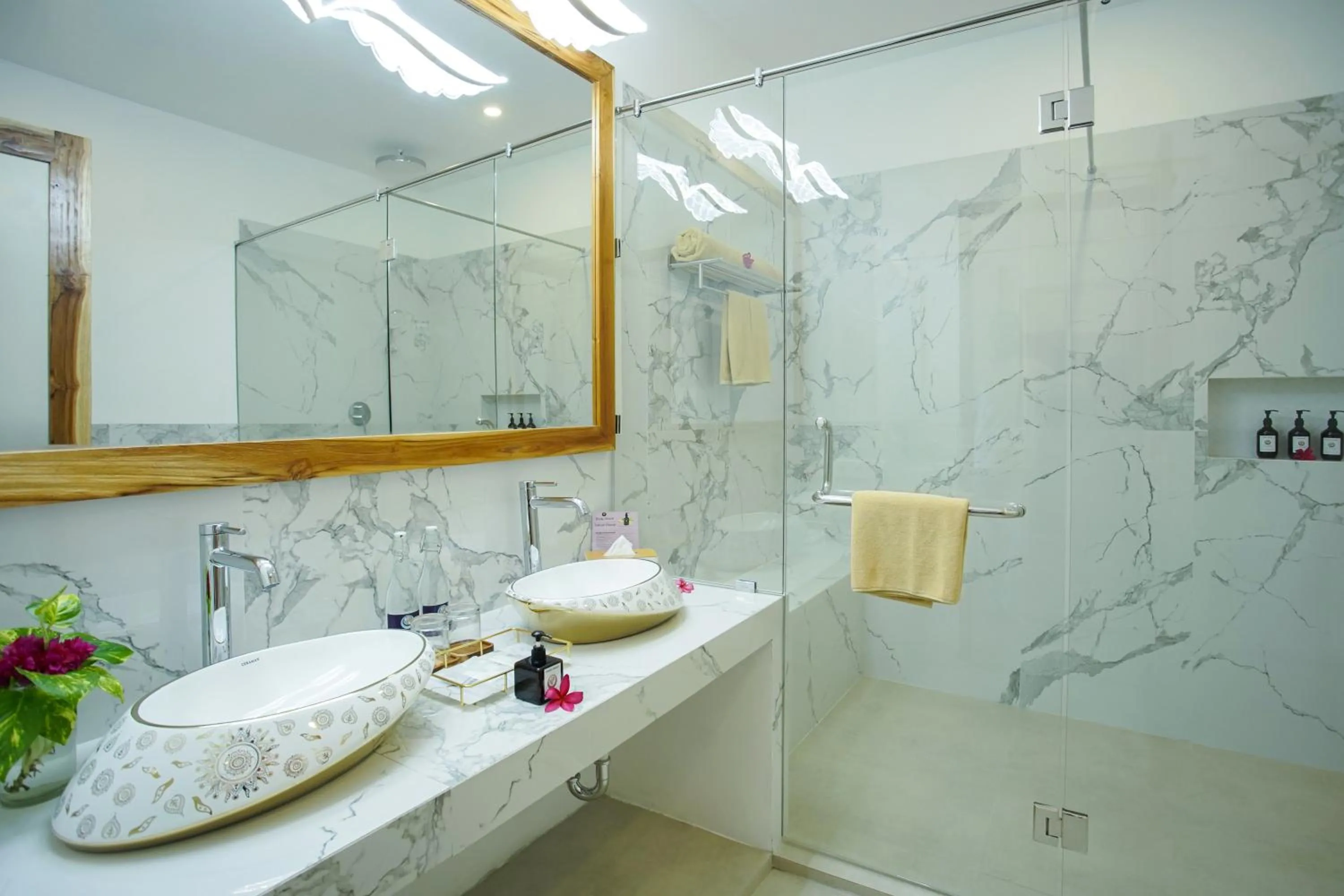 Bathroom in Pearl of Trawangan