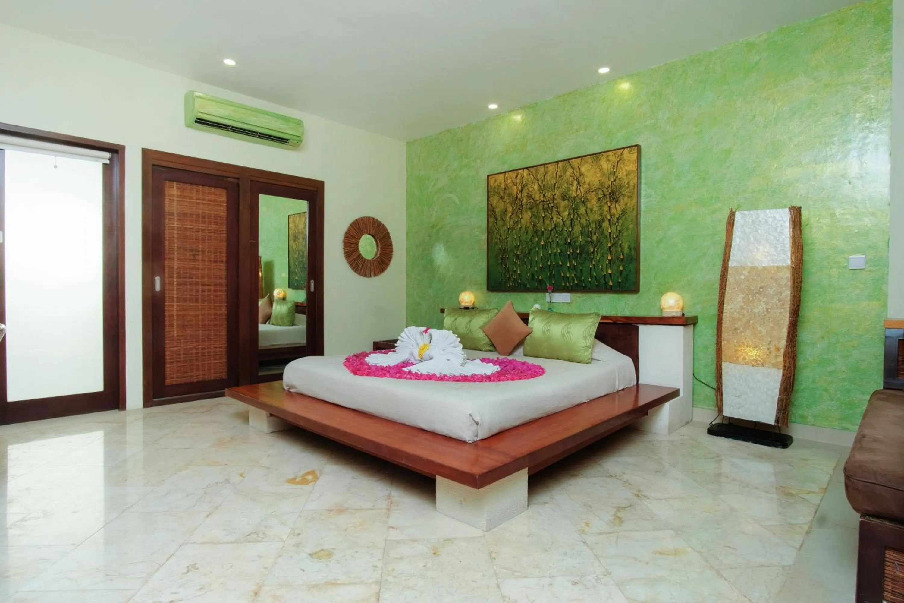 Bedroom, Bed in Pearl of Trawangan
