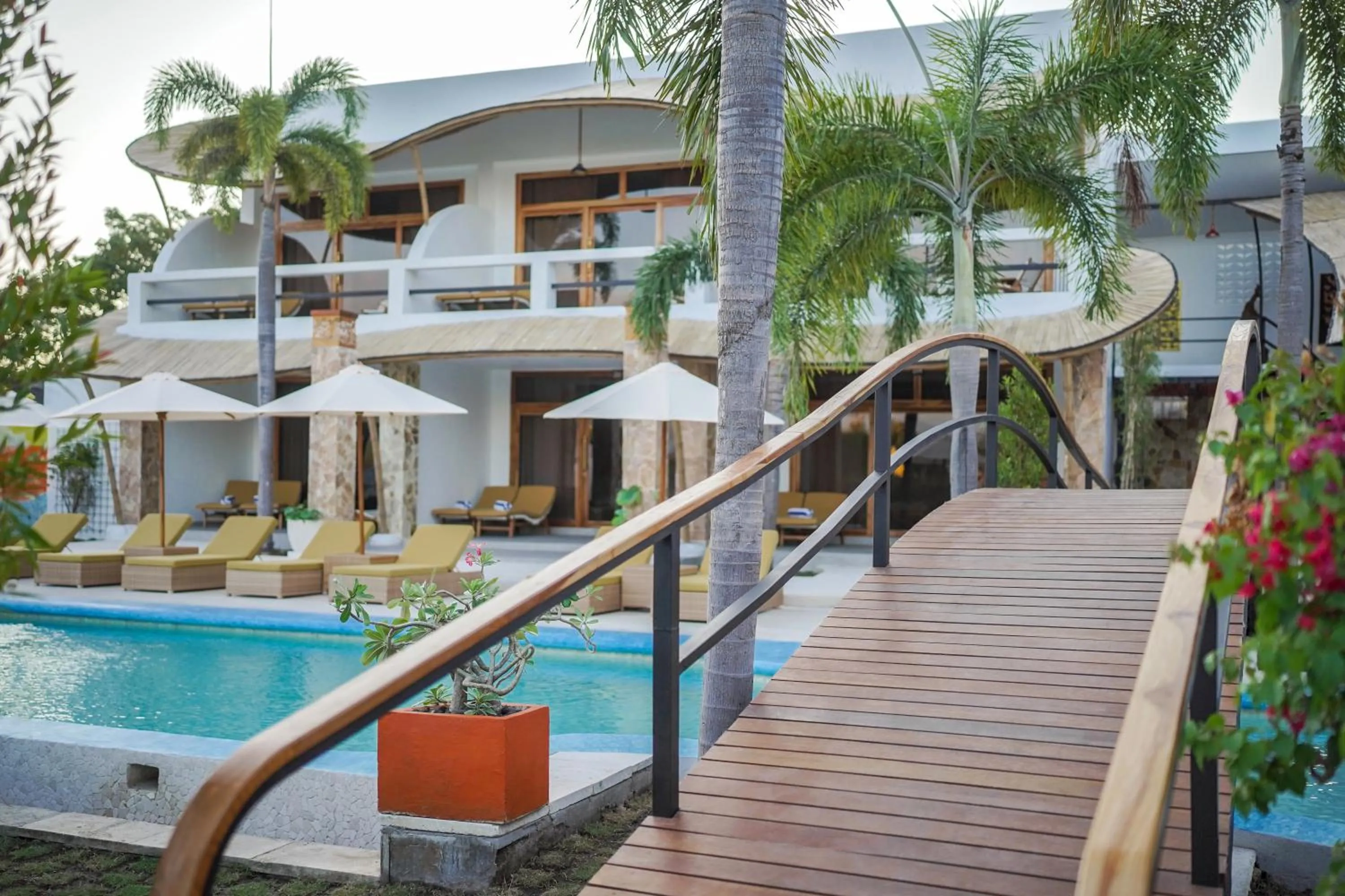 Swimming pool in Pearl of Trawangan