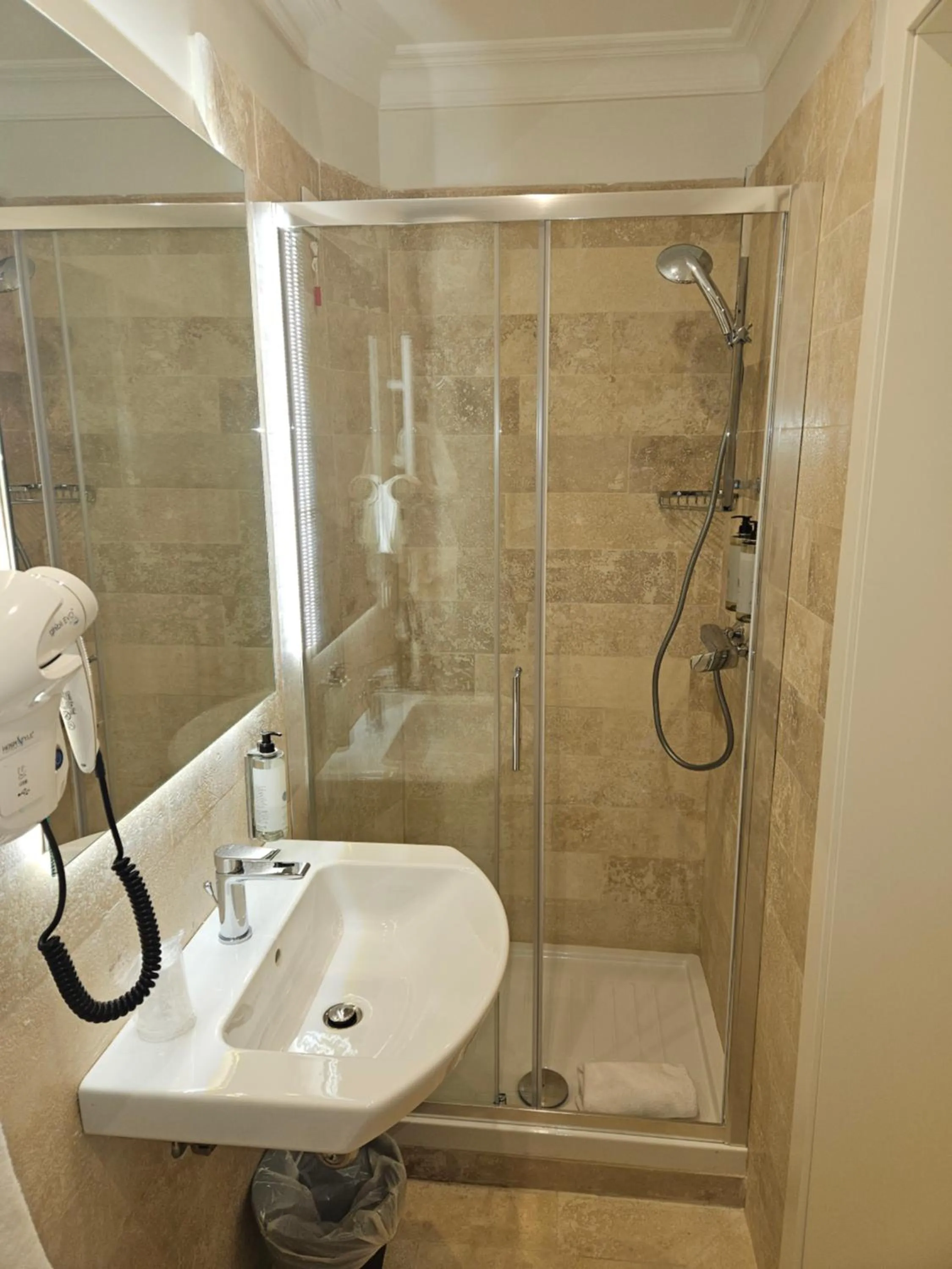 Shower in ACA Hotel Viminale