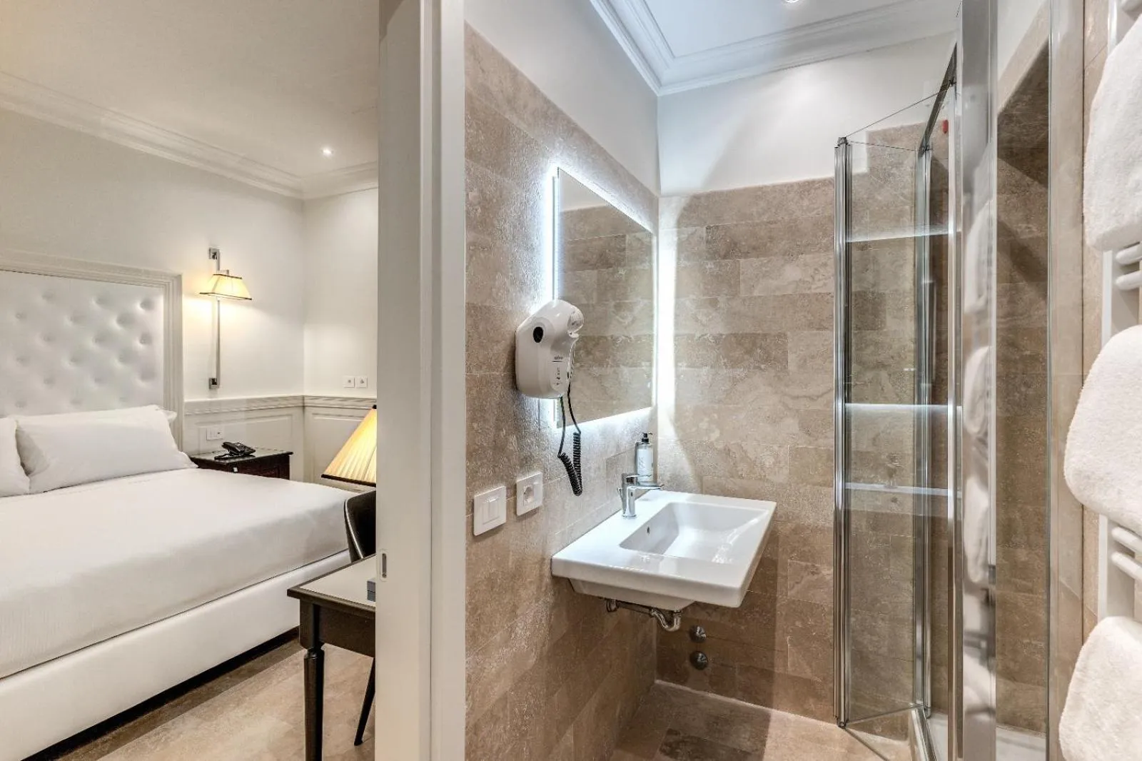 Photo of the whole room, Bed in ACA Hotel Viminale