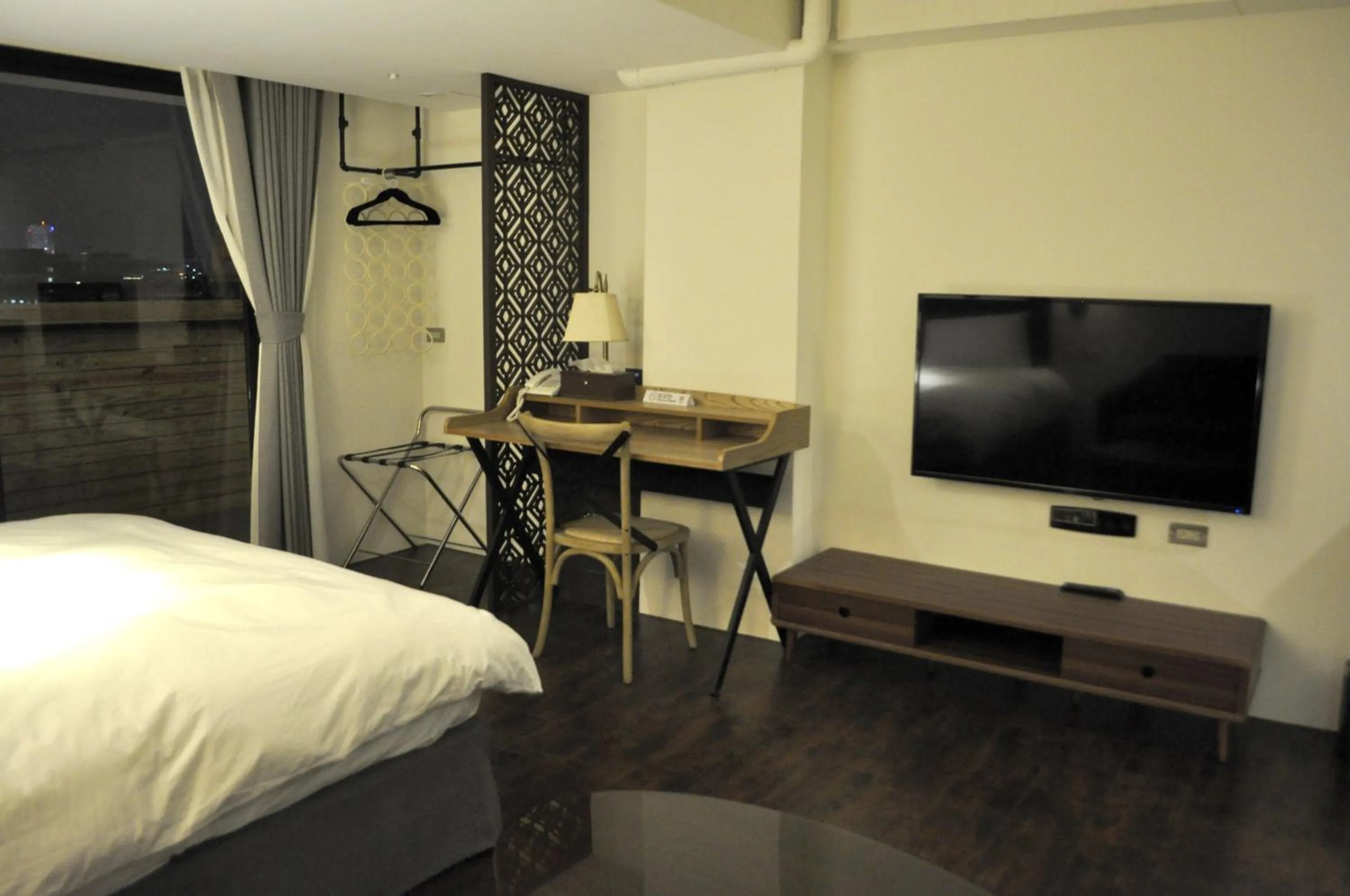 TV and multimedia, Bed in NK Hostel