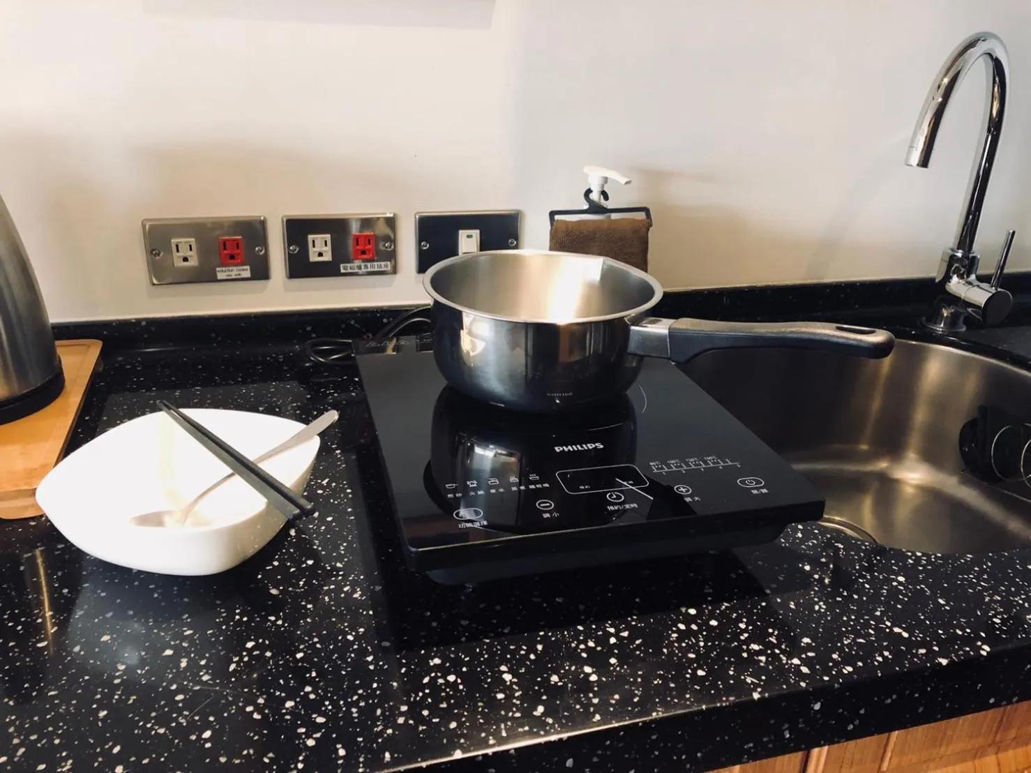 Kitchen or kitchenette in NK Hostel