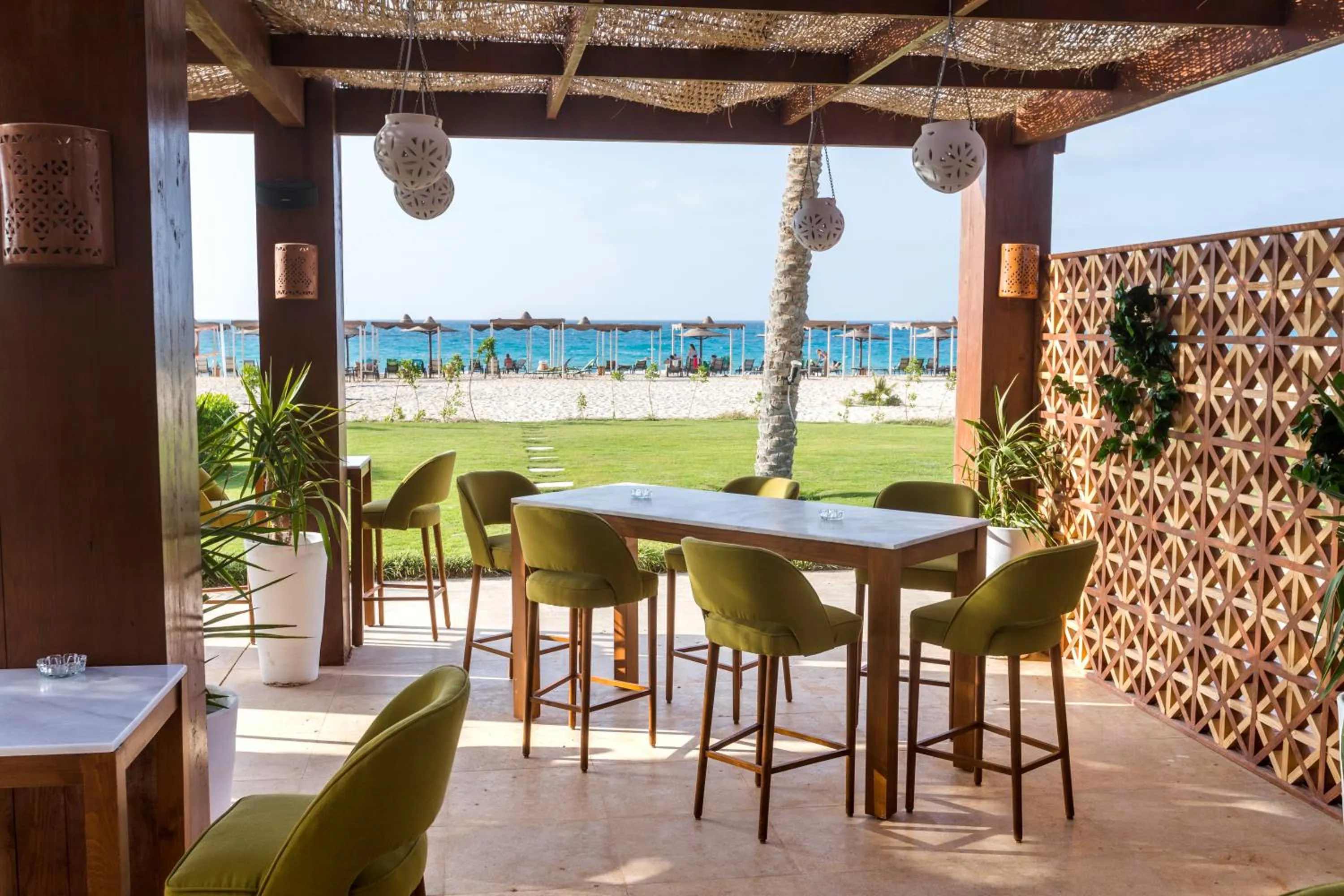 Restaurant/places to eat in Caesar Bay Resort