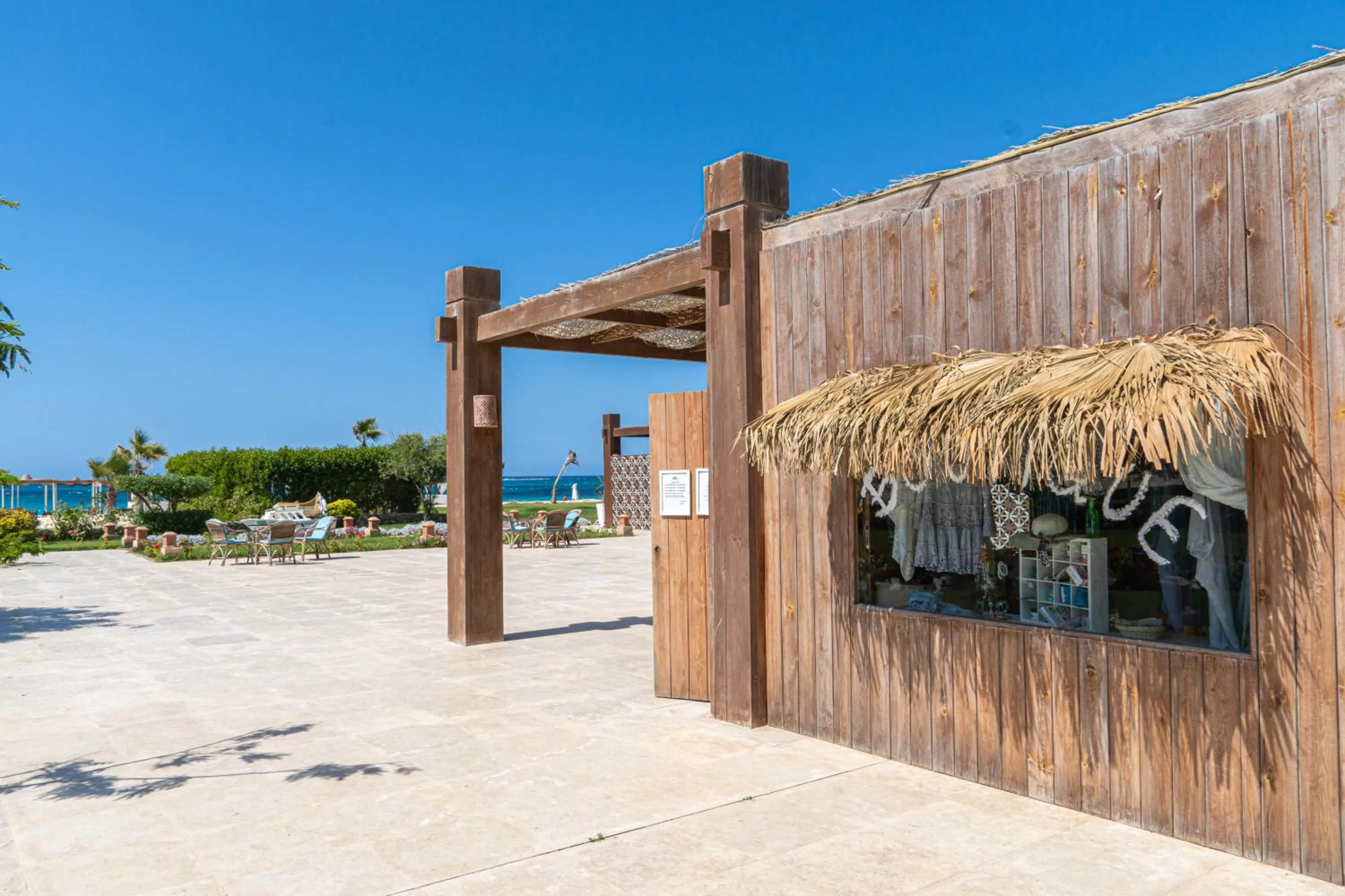 On-site shops in Caesar Bay Resort