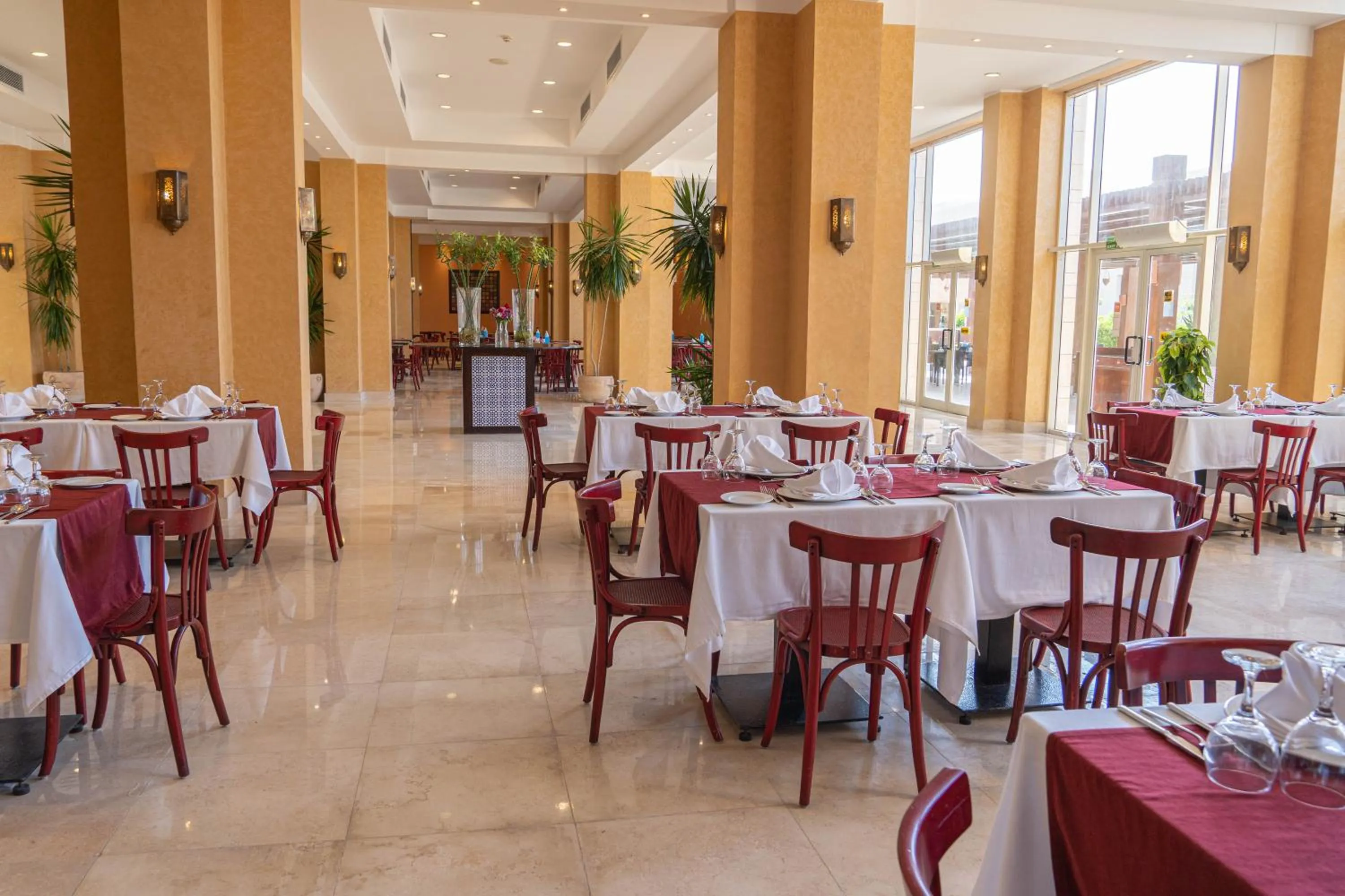 Restaurant/places to eat in Caesar Bay Resort