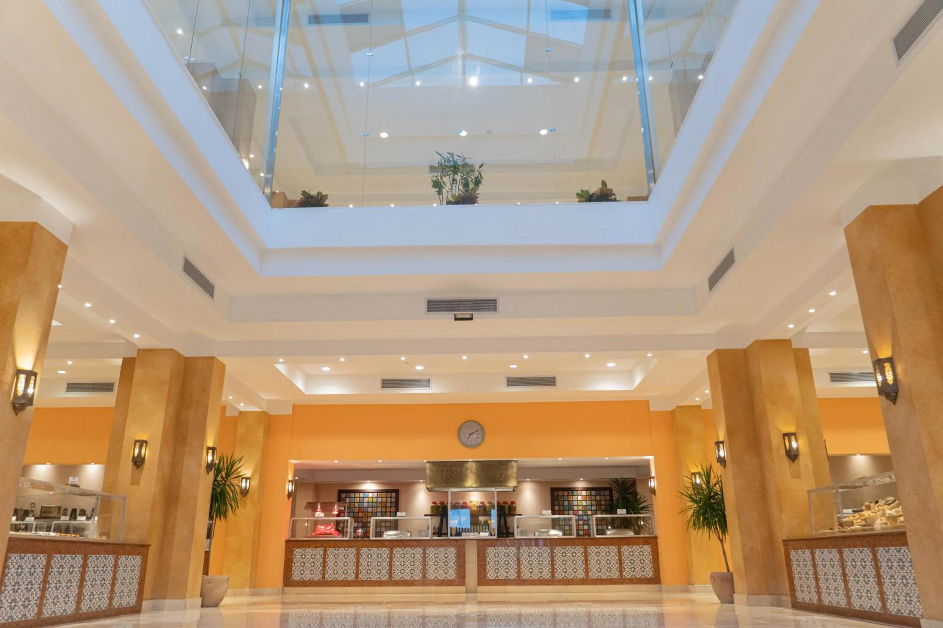 Restaurant/places to eat in Caesar Bay Resort