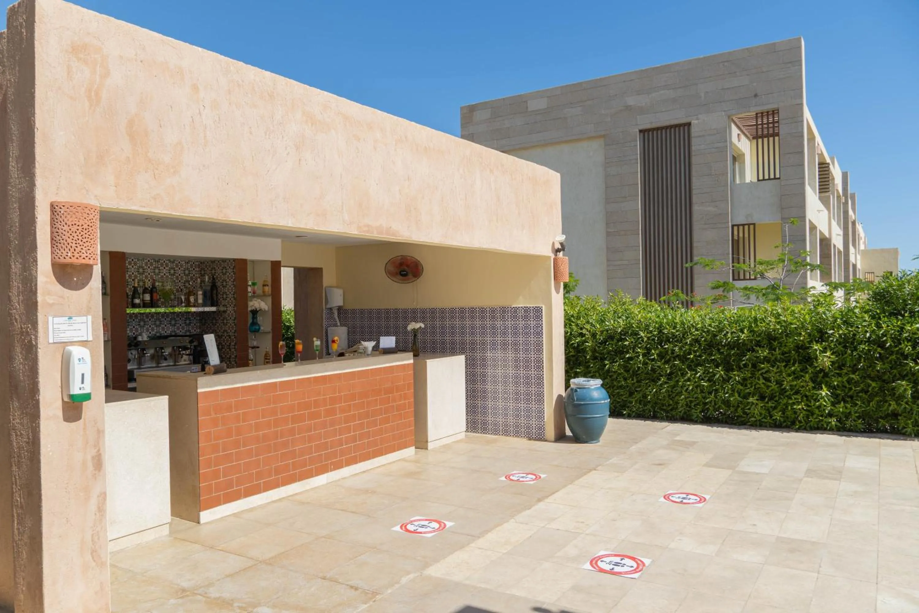 Lounge or bar in Caesar Bay Resort