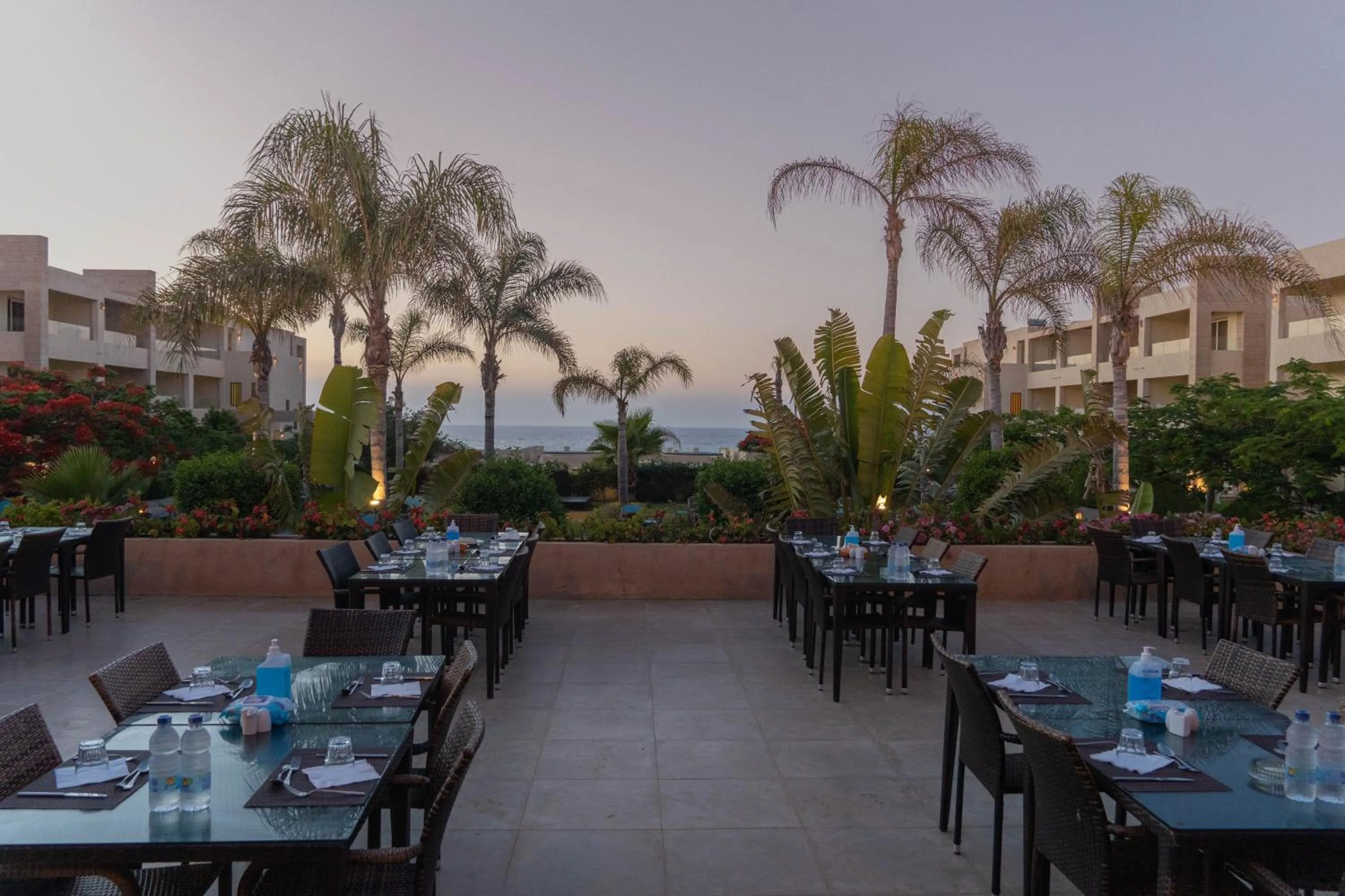 Restaurant/places to eat in Caesar Bay Resort