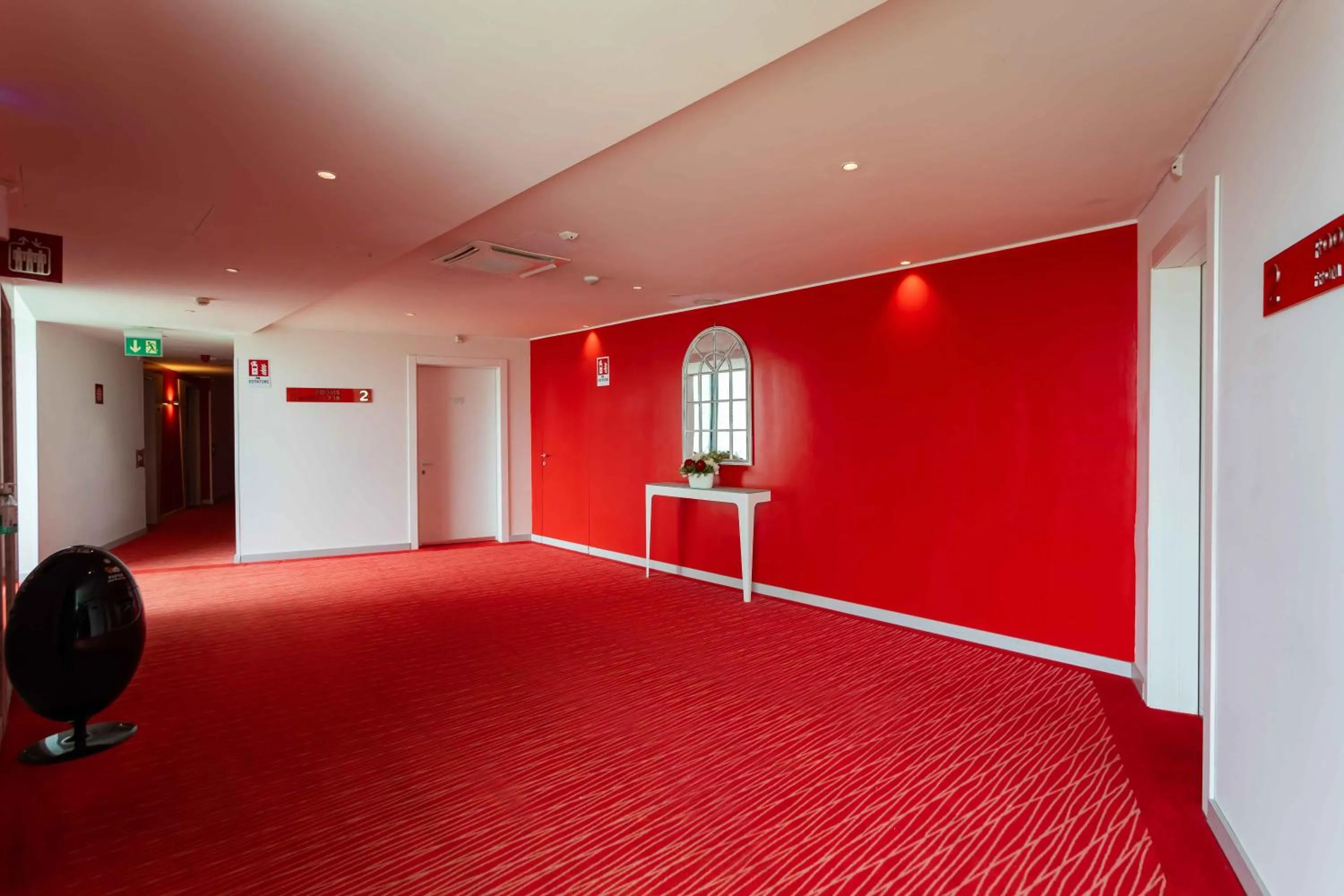 elevator in ibis Styles Milano Est Settala