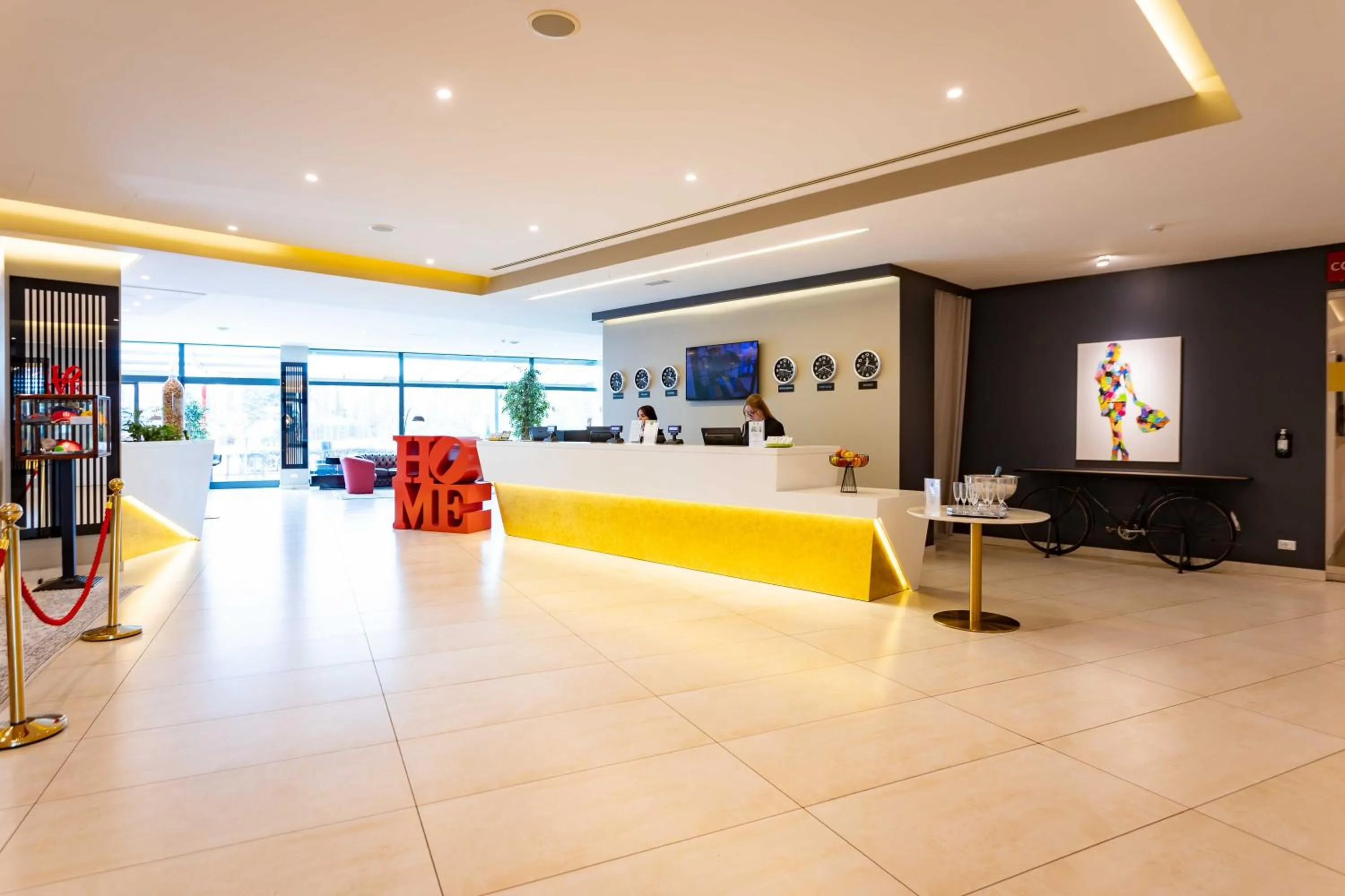 Lobby or reception in ibis Styles Milano Est Settala