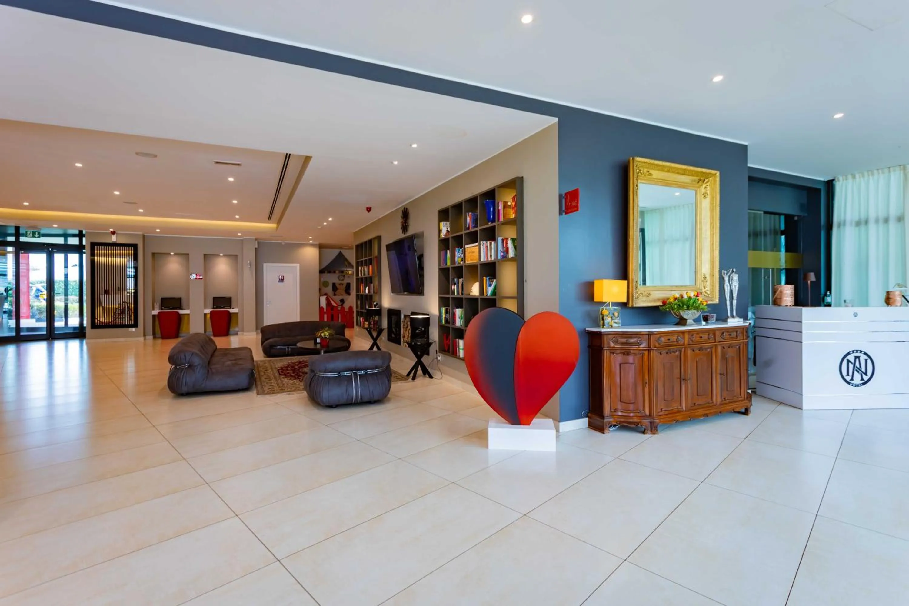 Lobby or reception in ibis Styles Milano Est Settala