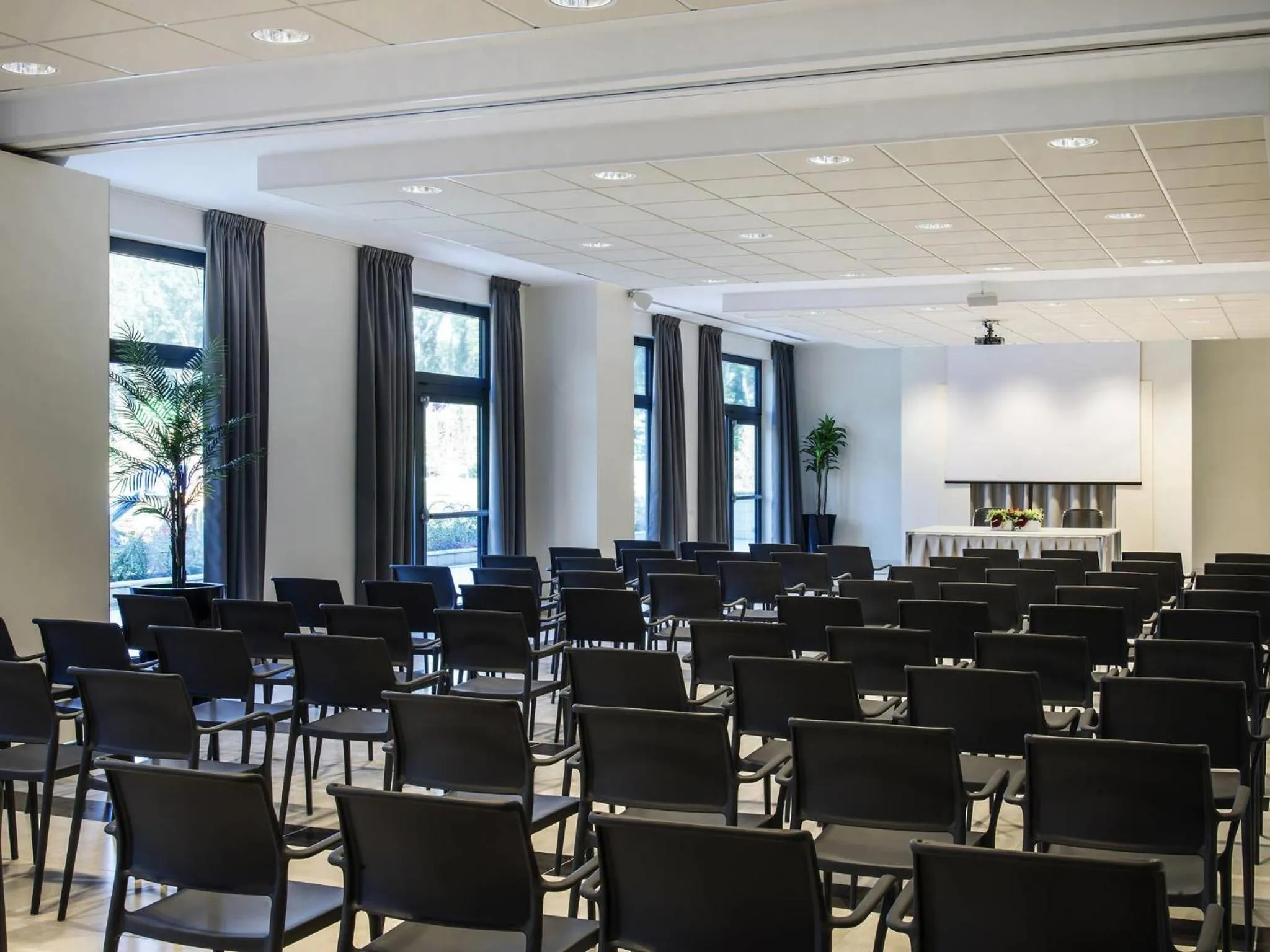 Meeting/conference room in ibis Styles Milano Est Settala