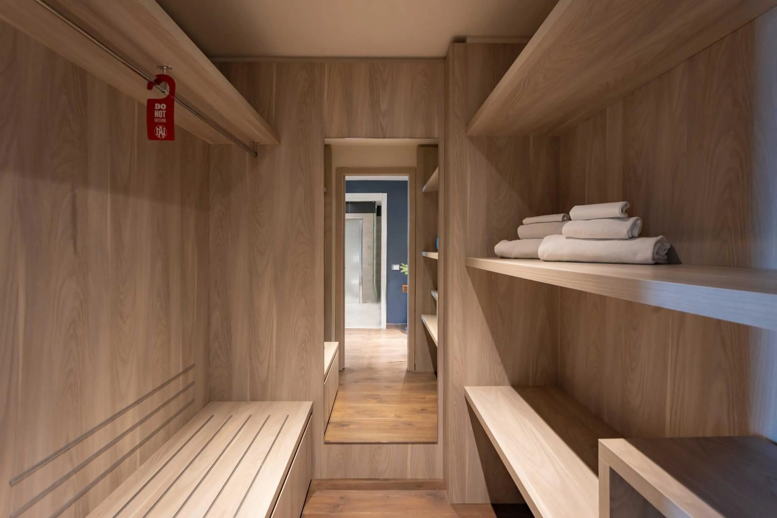 wardrobe in ibis Styles Milano Est Settala