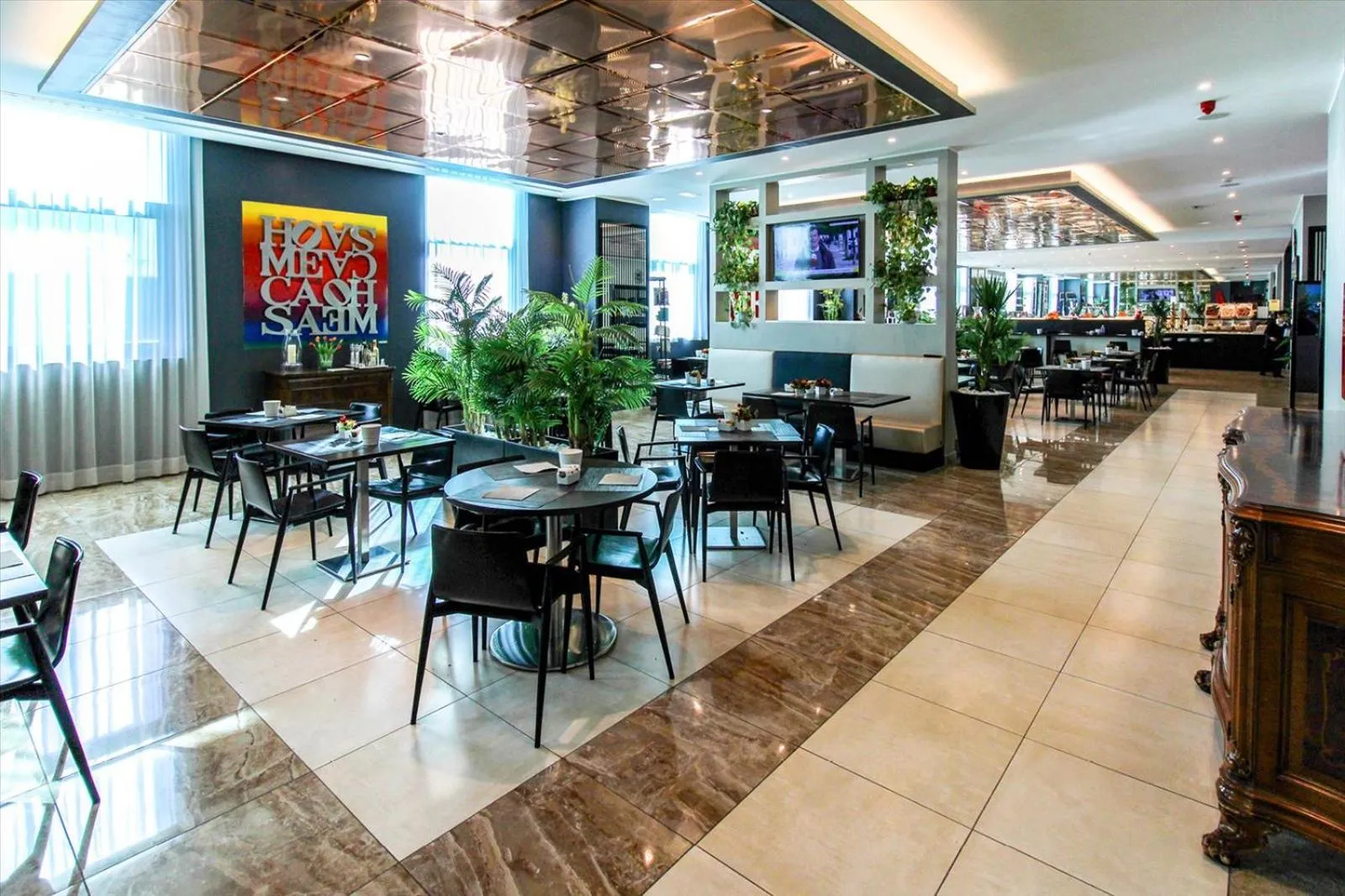 Breakfast in ibis Styles Milano Est Settala