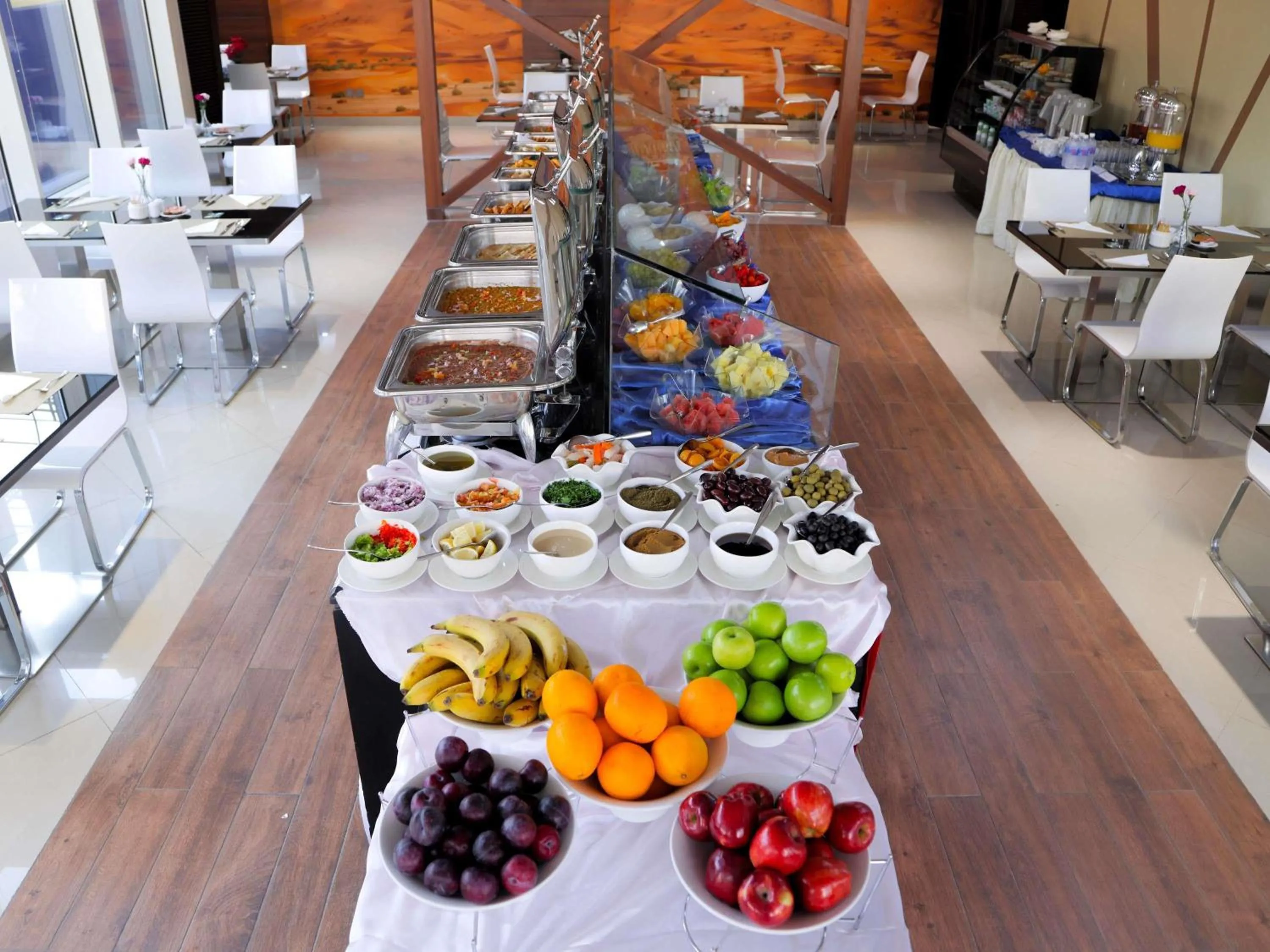 Restaurant/places to eat in Novotel Suites Riyadh Centre