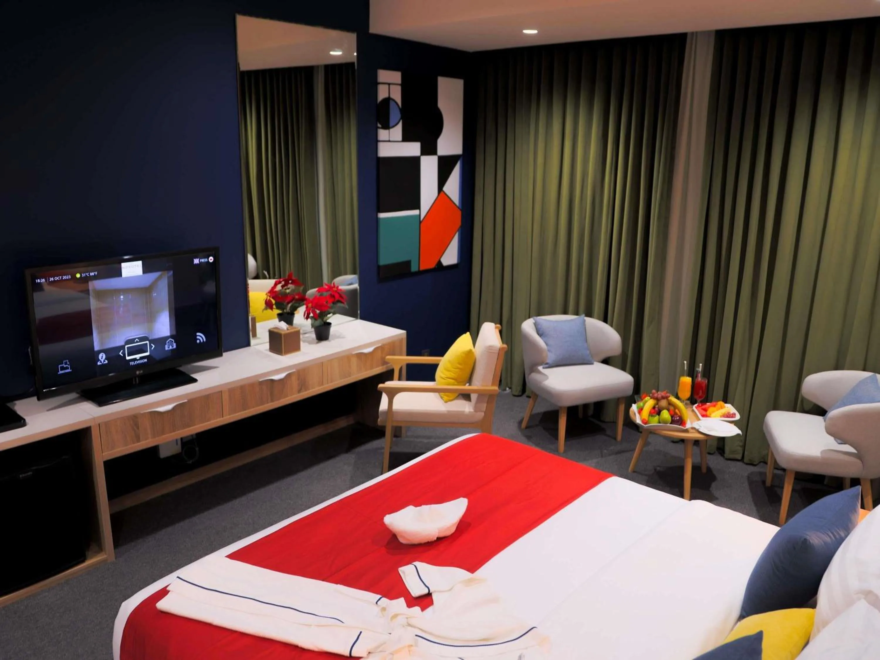 Bedroom, Bed in Novotel Suites Riyadh Centre