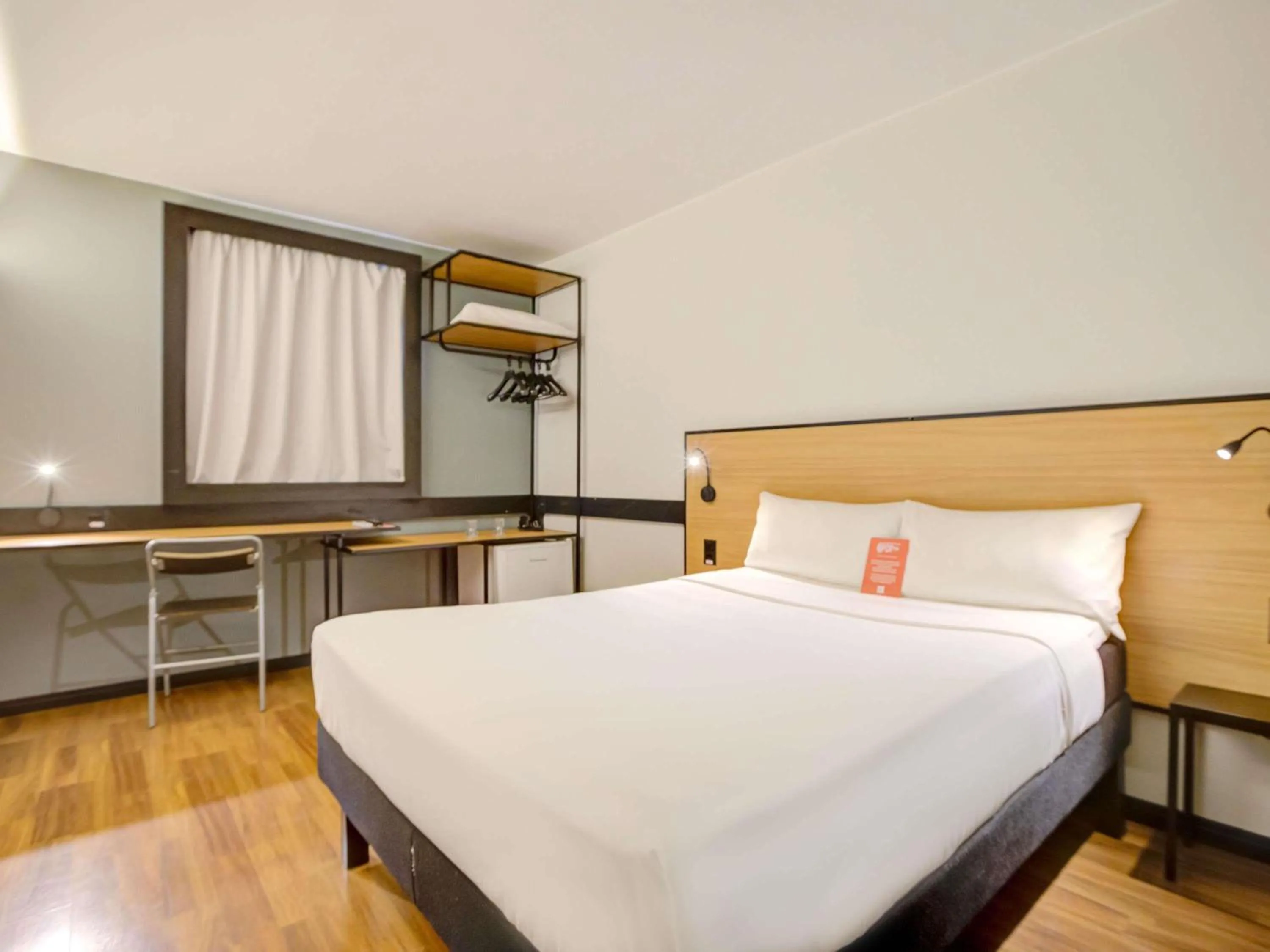 Bedroom, Bed in ibis Rio de Janeiro Nova America