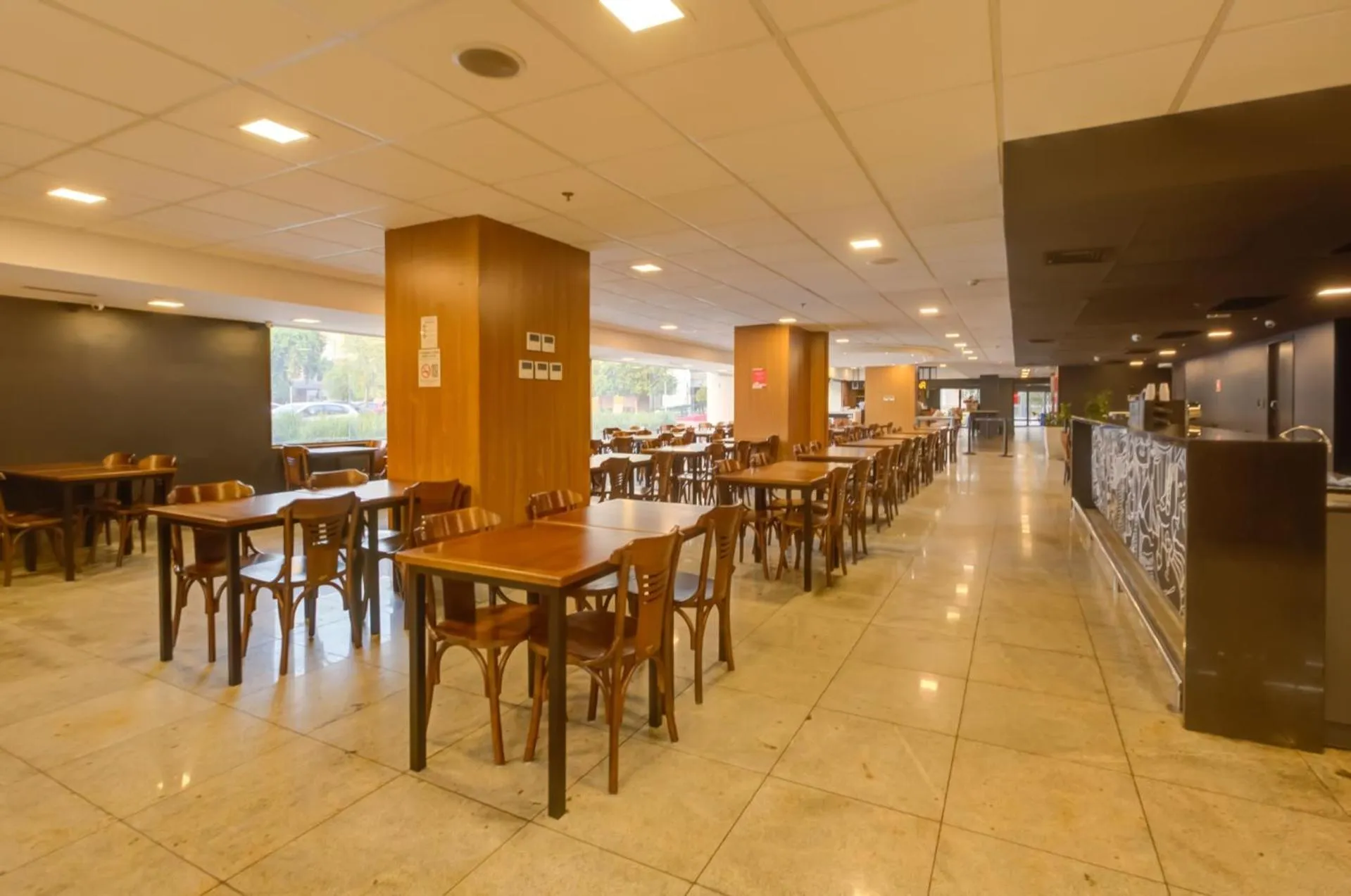 Restaurant/places to eat in ibis Rio de Janeiro Nova America