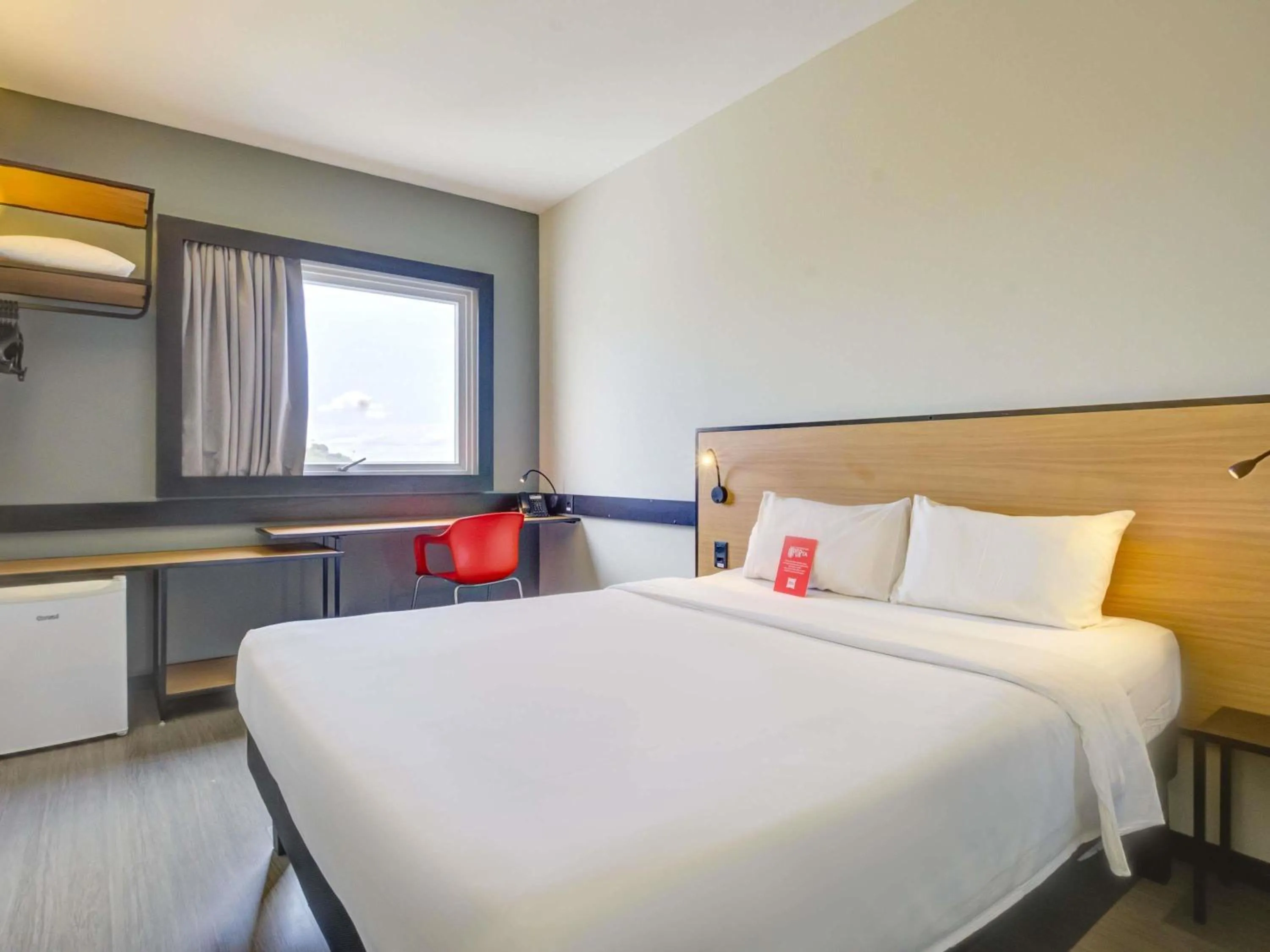 Bedroom, Bed in ibis Rio de Janeiro Nova America