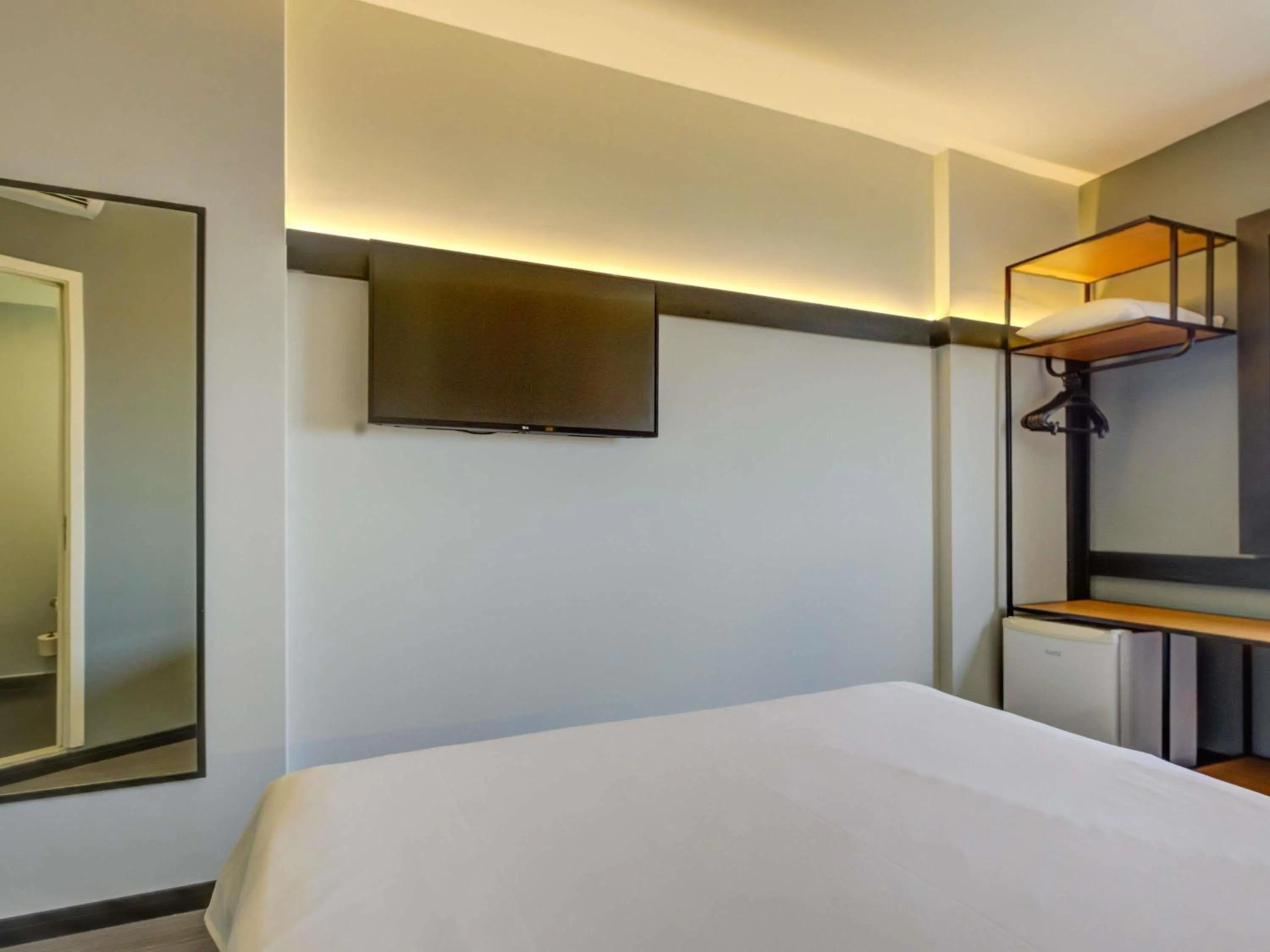 Bedroom, Bed in ibis Rio de Janeiro Nova America