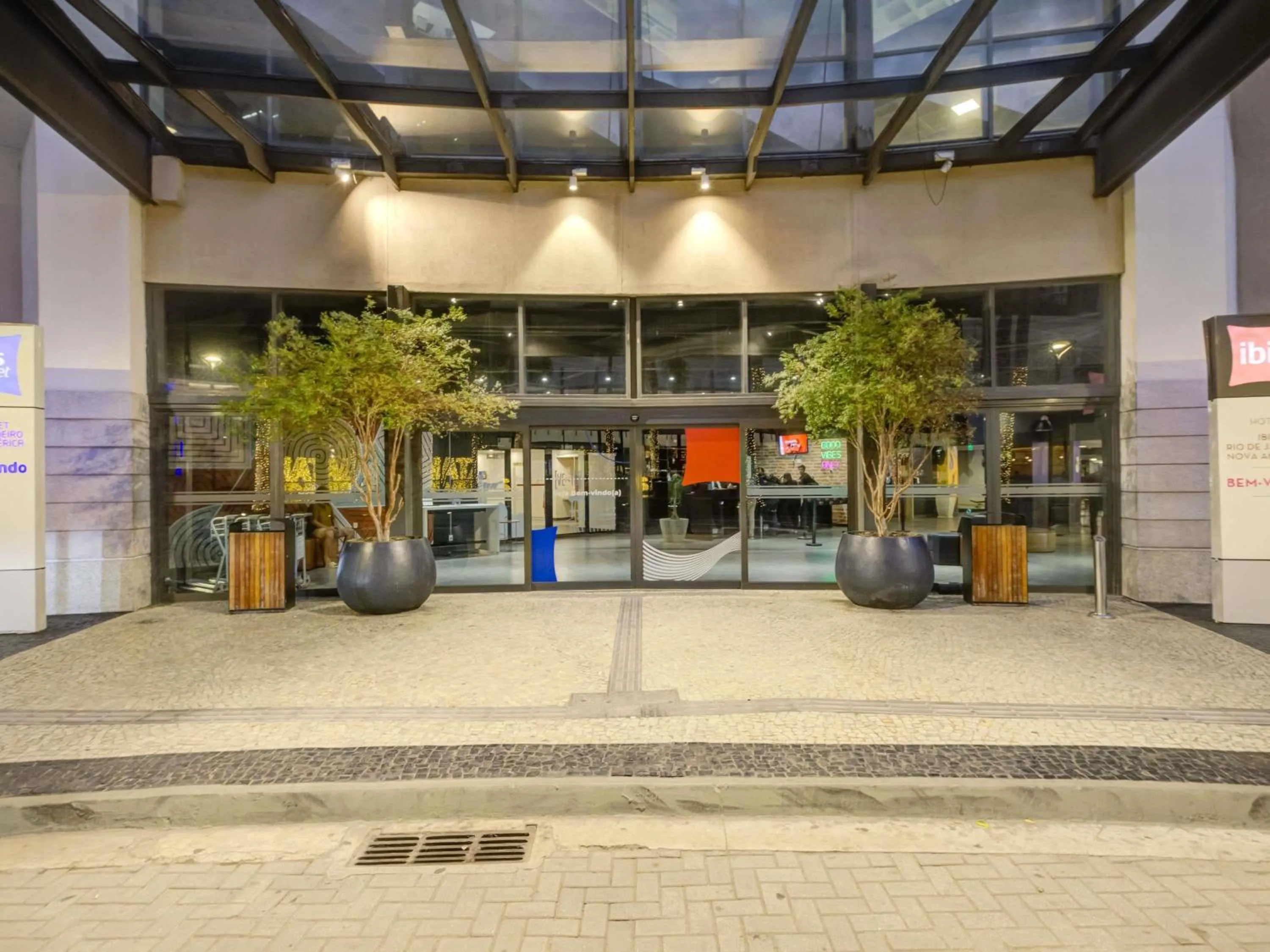 Property building in ibis Rio de Janeiro Nova America