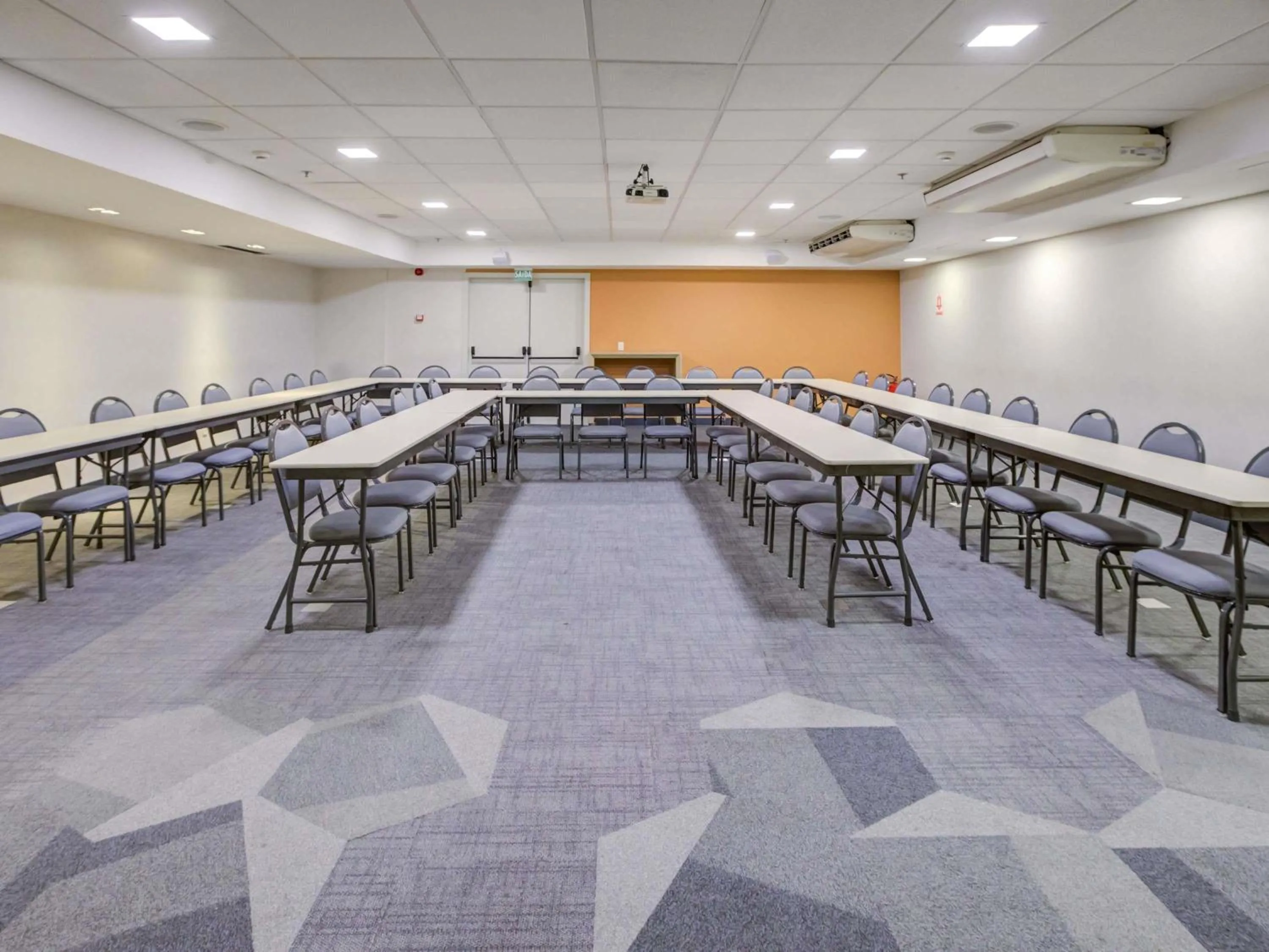 Meeting/conference room in ibis Rio de Janeiro Nova America