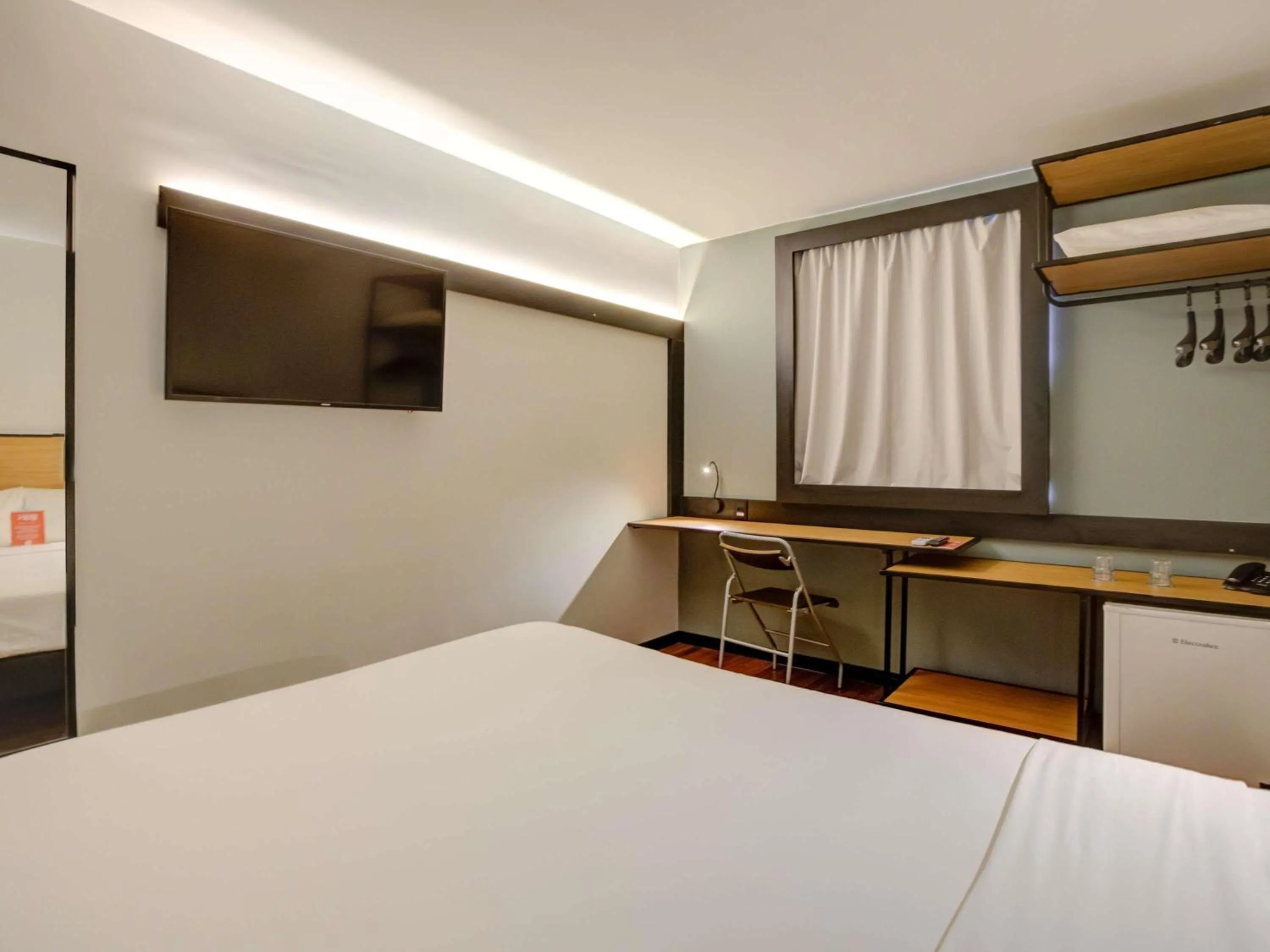 Bedroom, Bed in ibis Rio de Janeiro Nova America