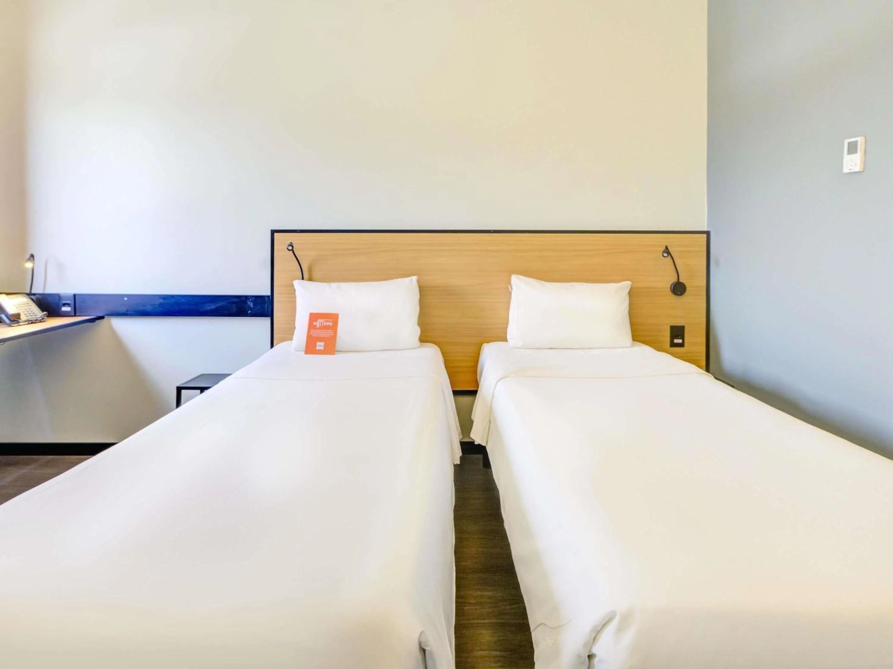 Bedroom, Bed in ibis Rio de Janeiro Nova America