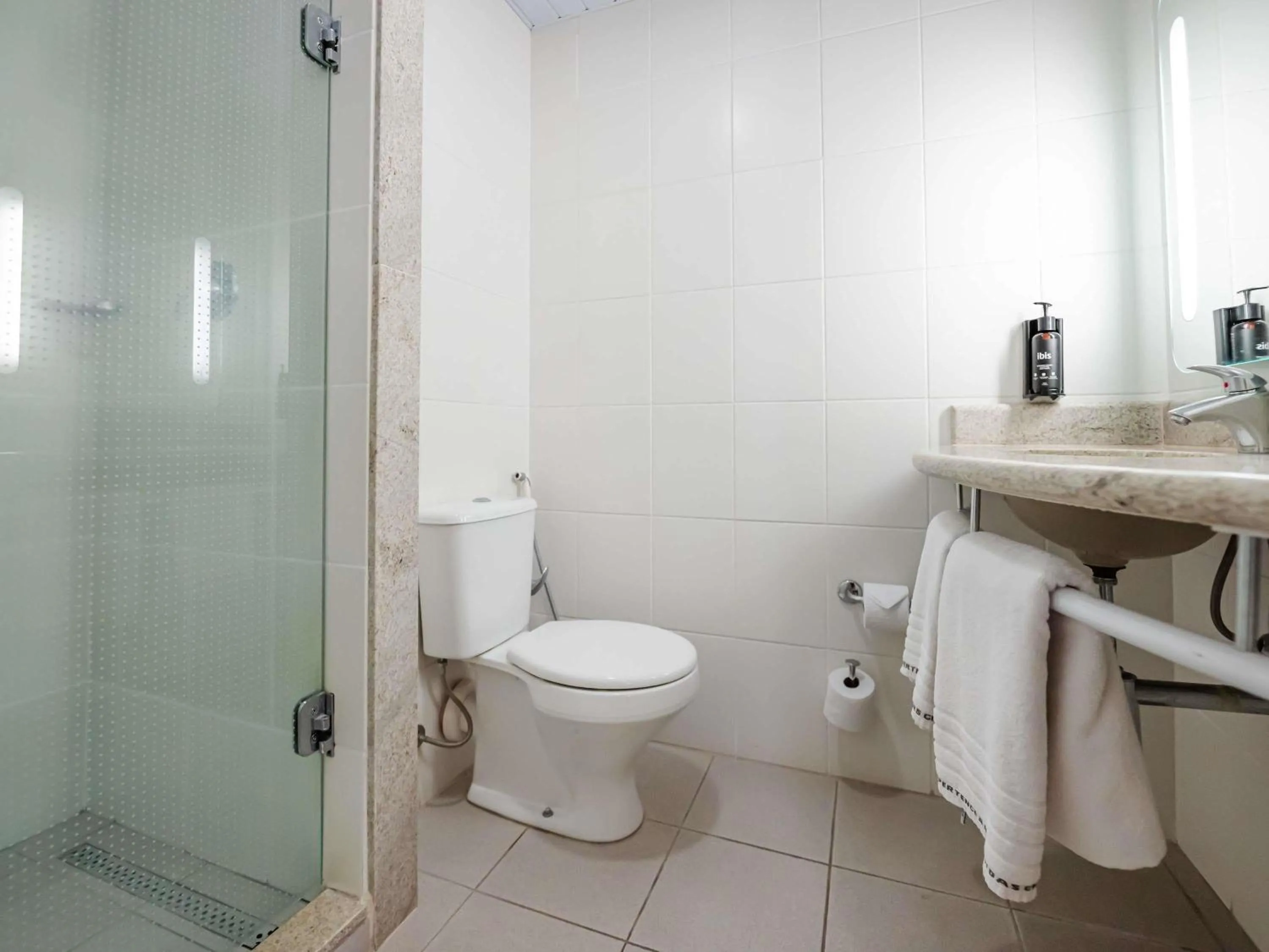 Bedroom in ibis Mogi das Cruzes Shopping