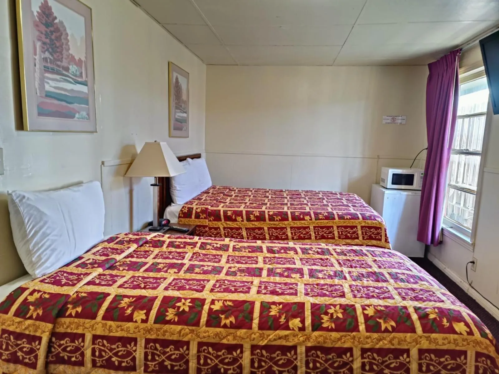 Bedroom in Triangle Motel by OYO Mexia Texas