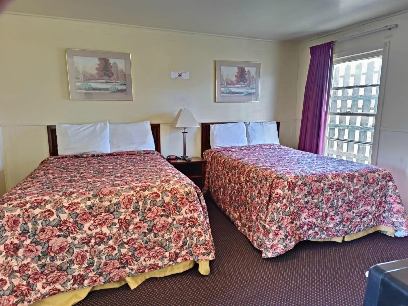 Bedroom in Triangle Motel by OYO Mexia Texas