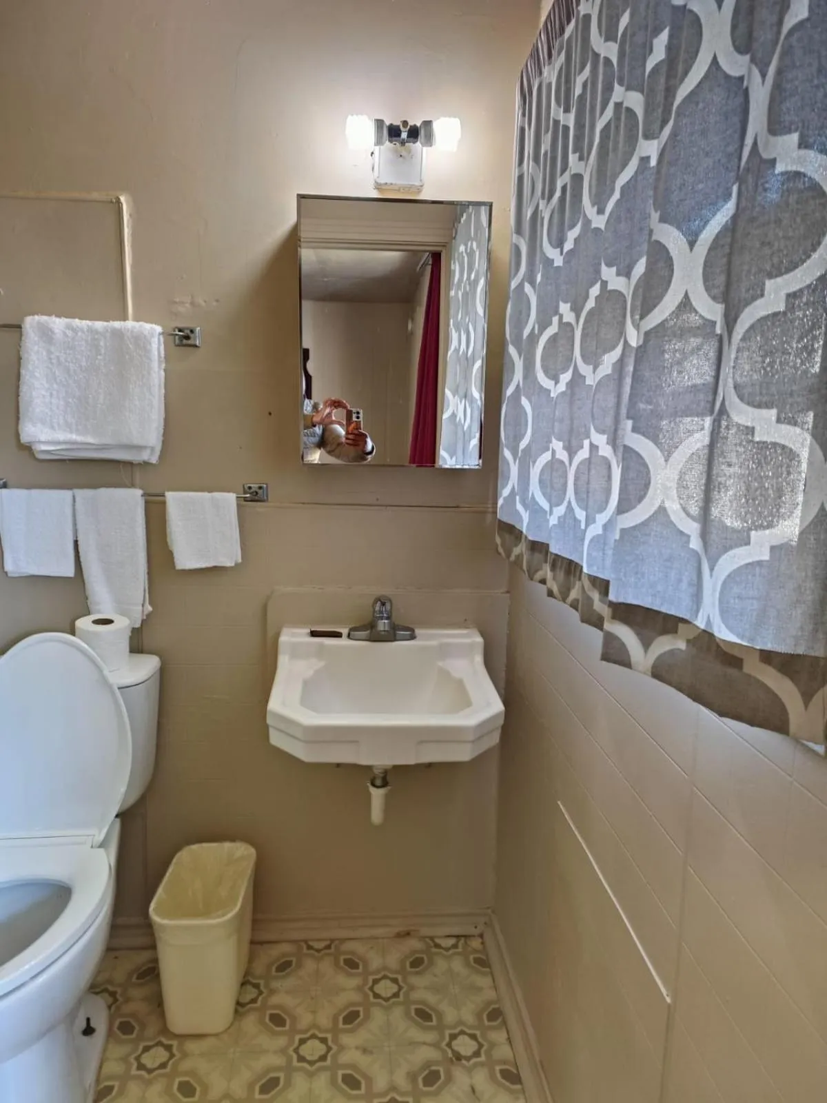 Bathroom in Triangle Motel by OYO Mexia Texas