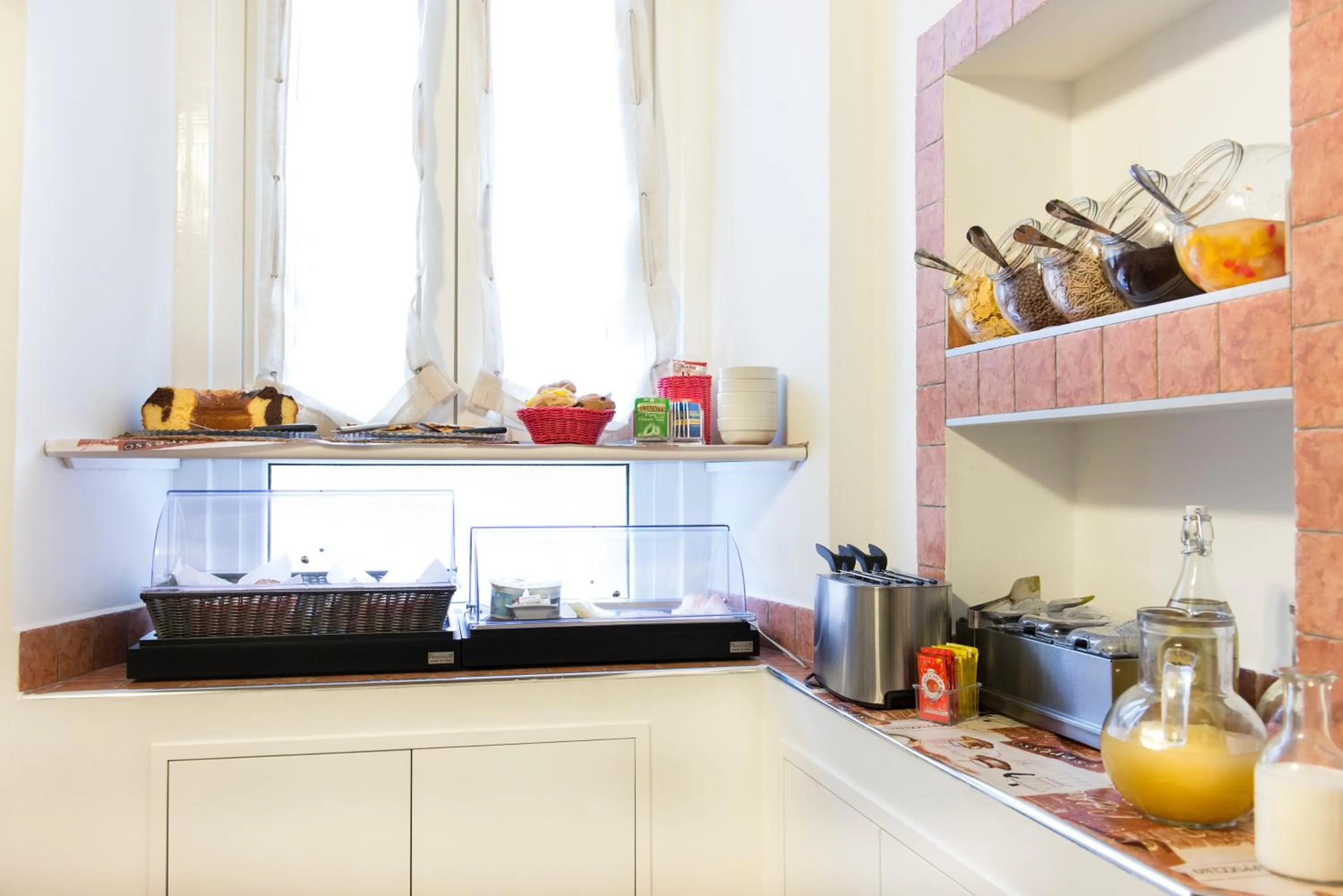 Buffet breakfast in Domus Trevi