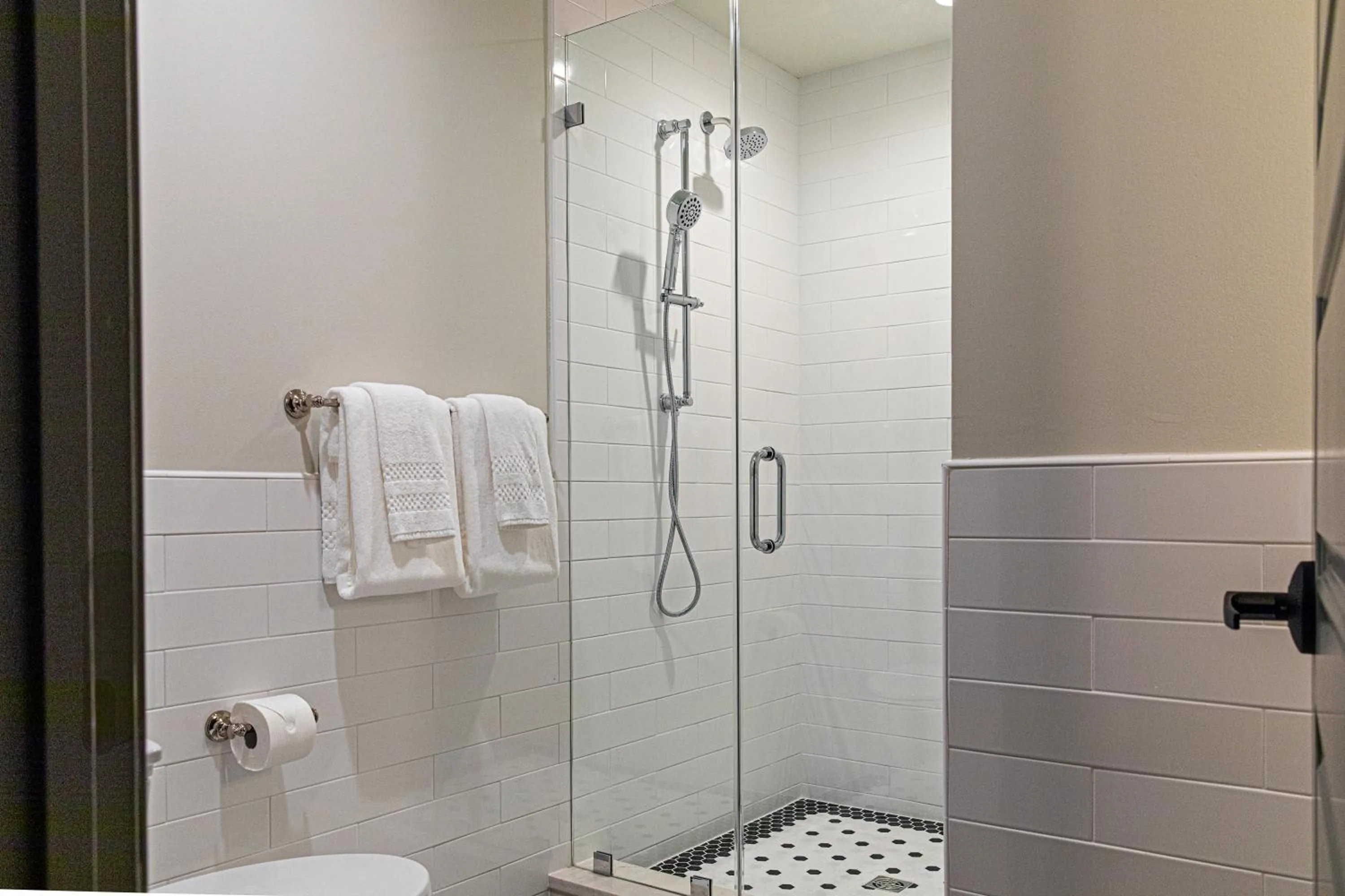 Shower in Hotel Richemont