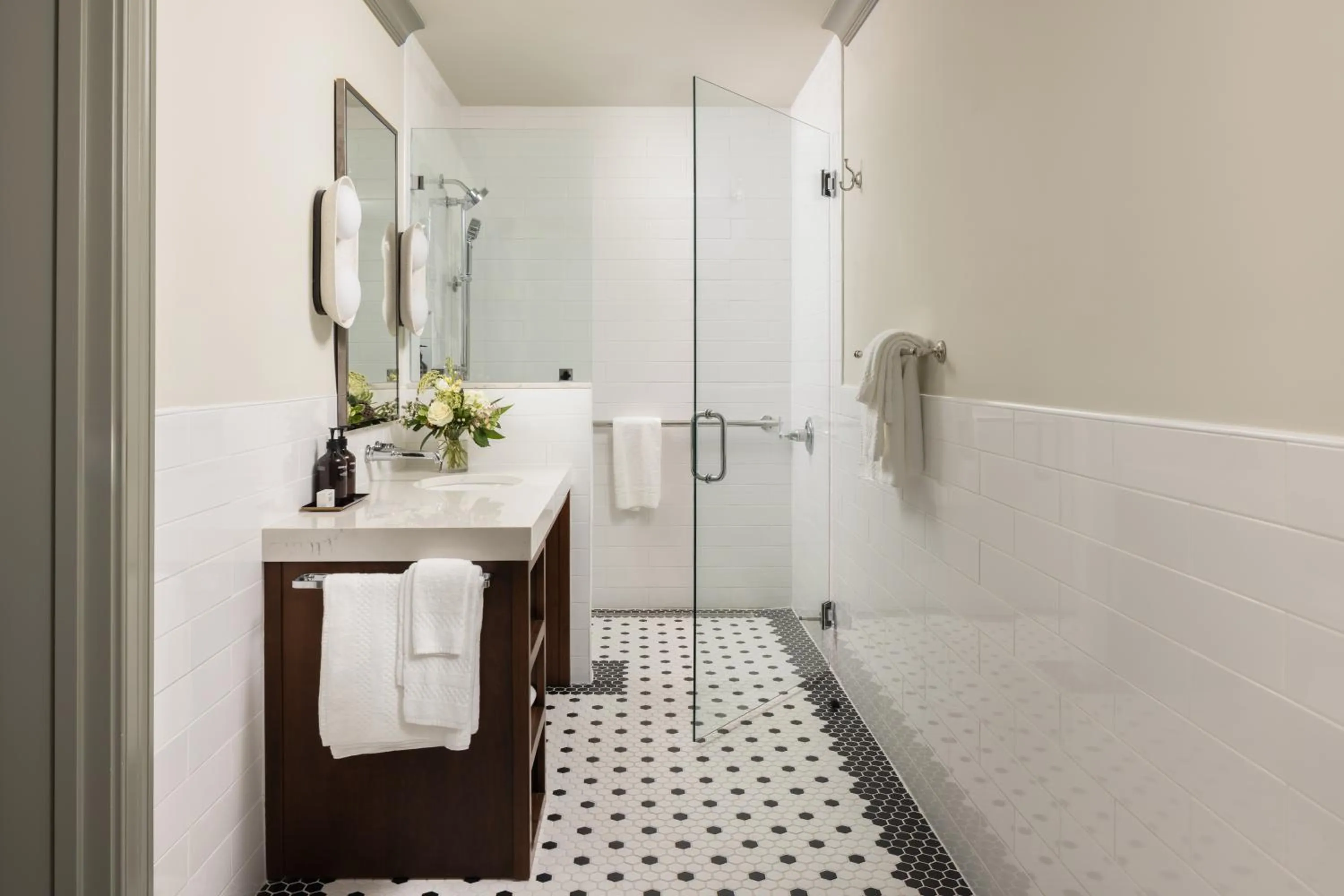 Shower in Hotel Richemont