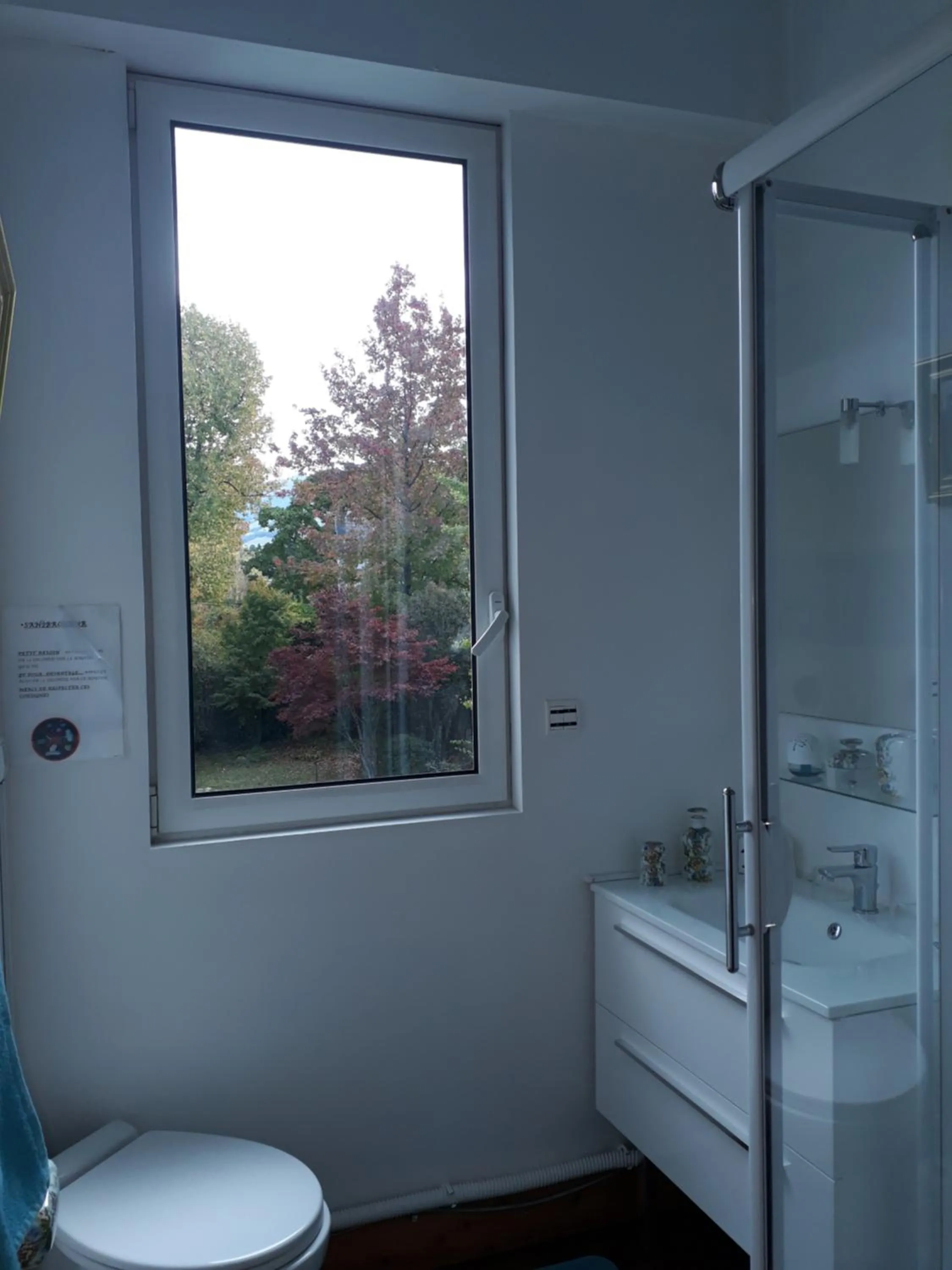 Bathroom in Chambres Rue De Lorry