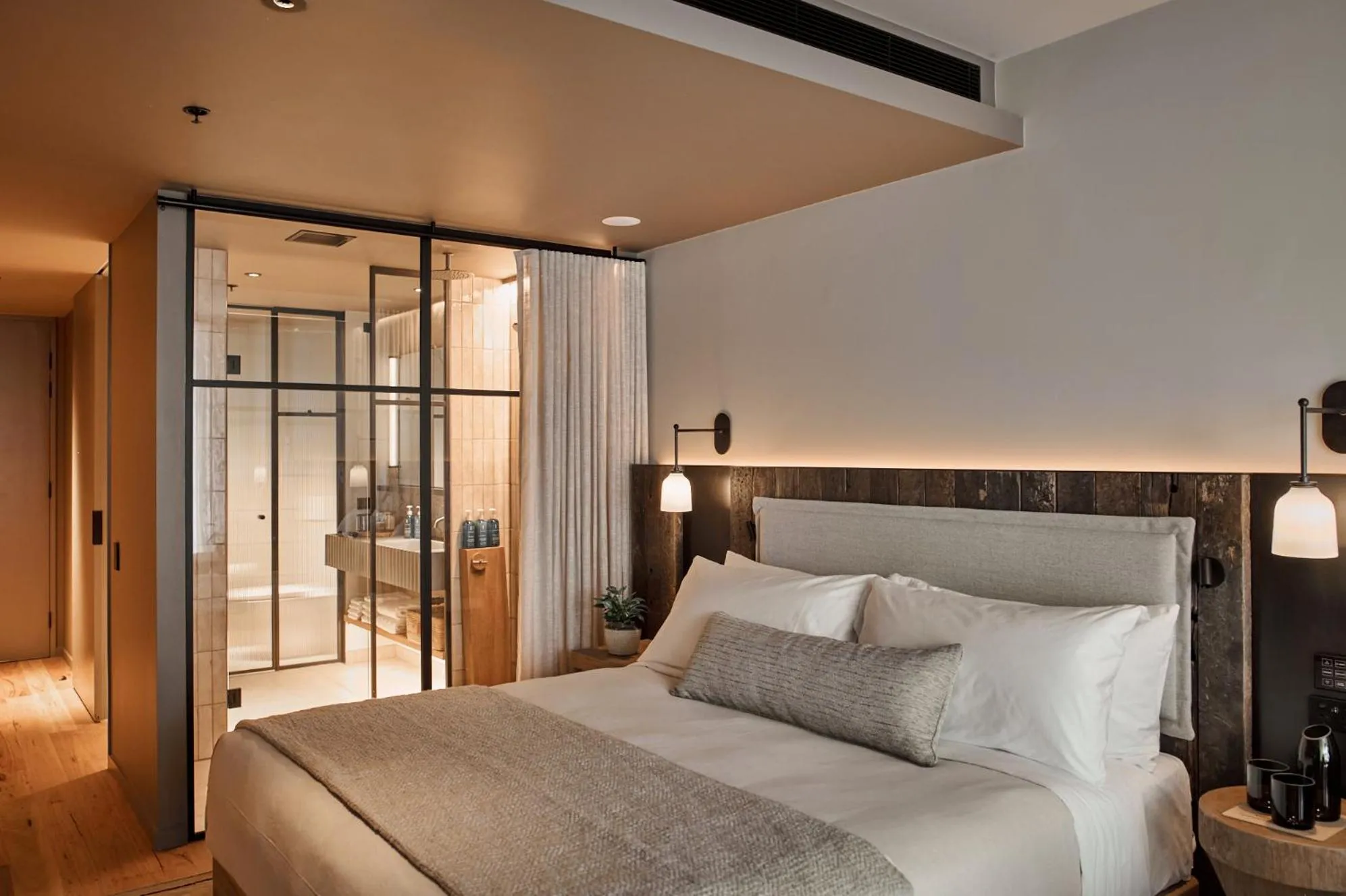 Bedroom, Bed in 1 Hotel Melbourne