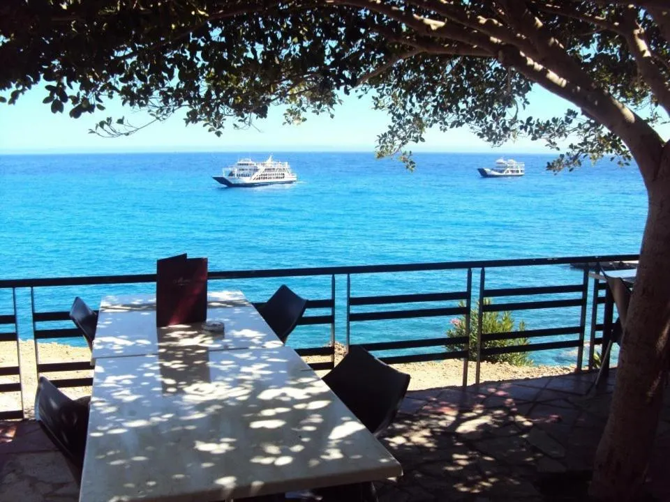 Restaurant/places to eat in Sweet Corner Masxali