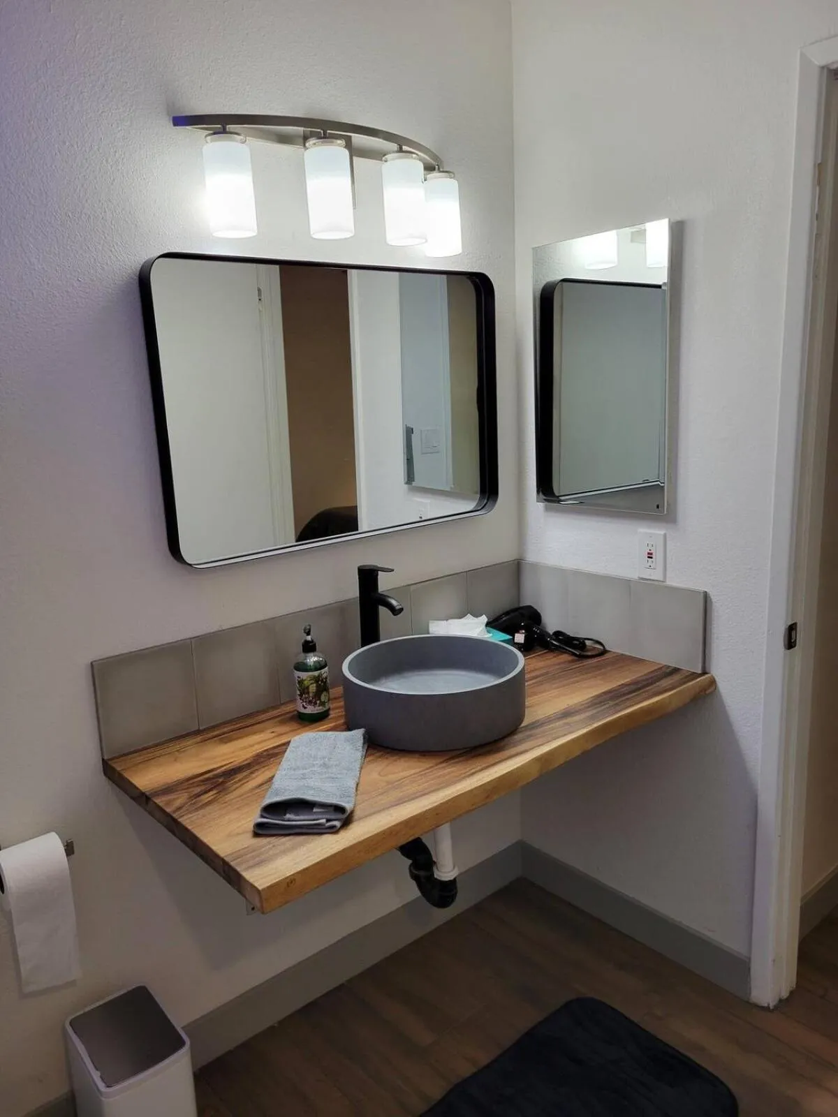 Msg for 5percent off 2Bed1Bath KingQueenBeds NorthPHX