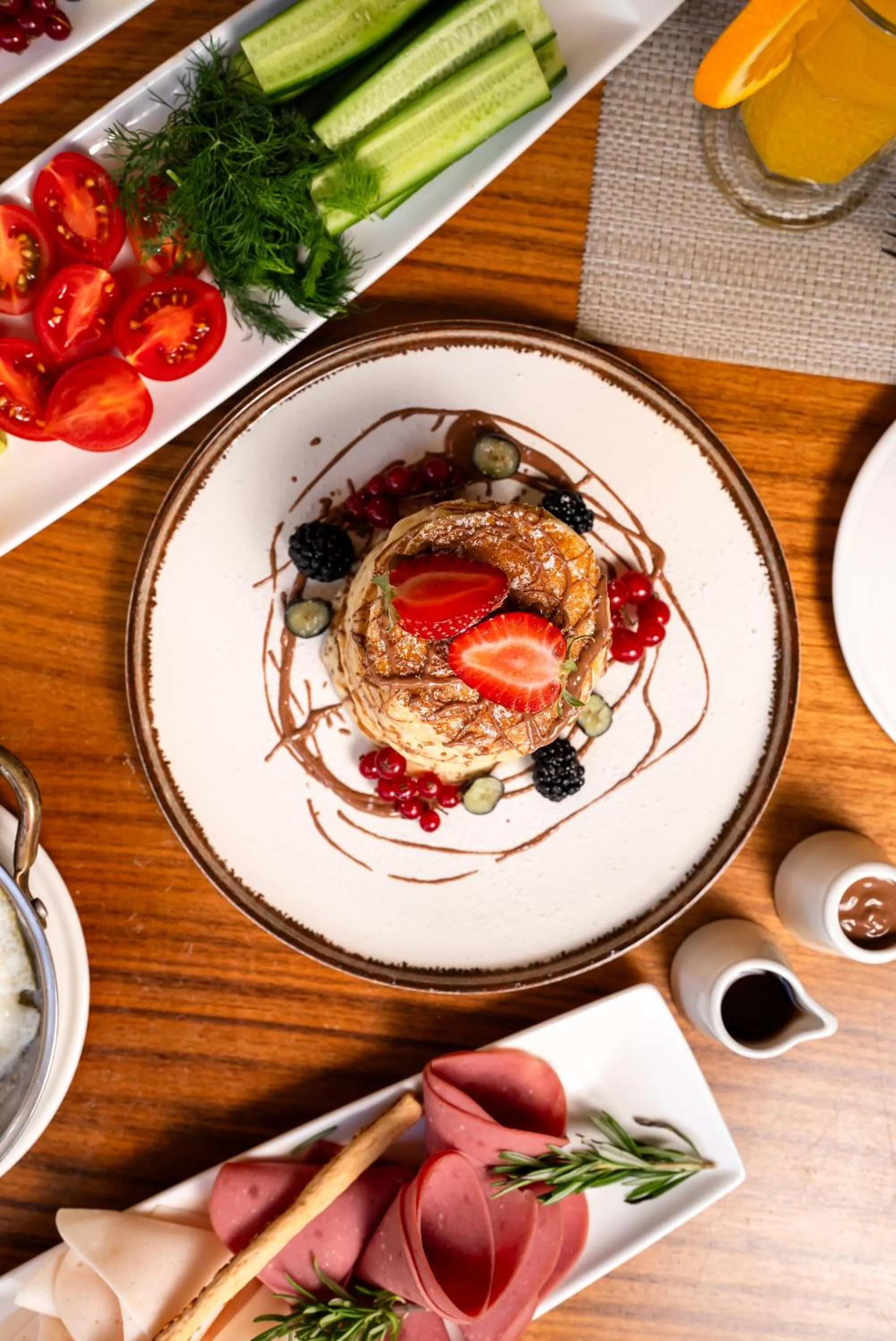 Food and drinks in Delta Hotels by Marriott Istanbul Levent