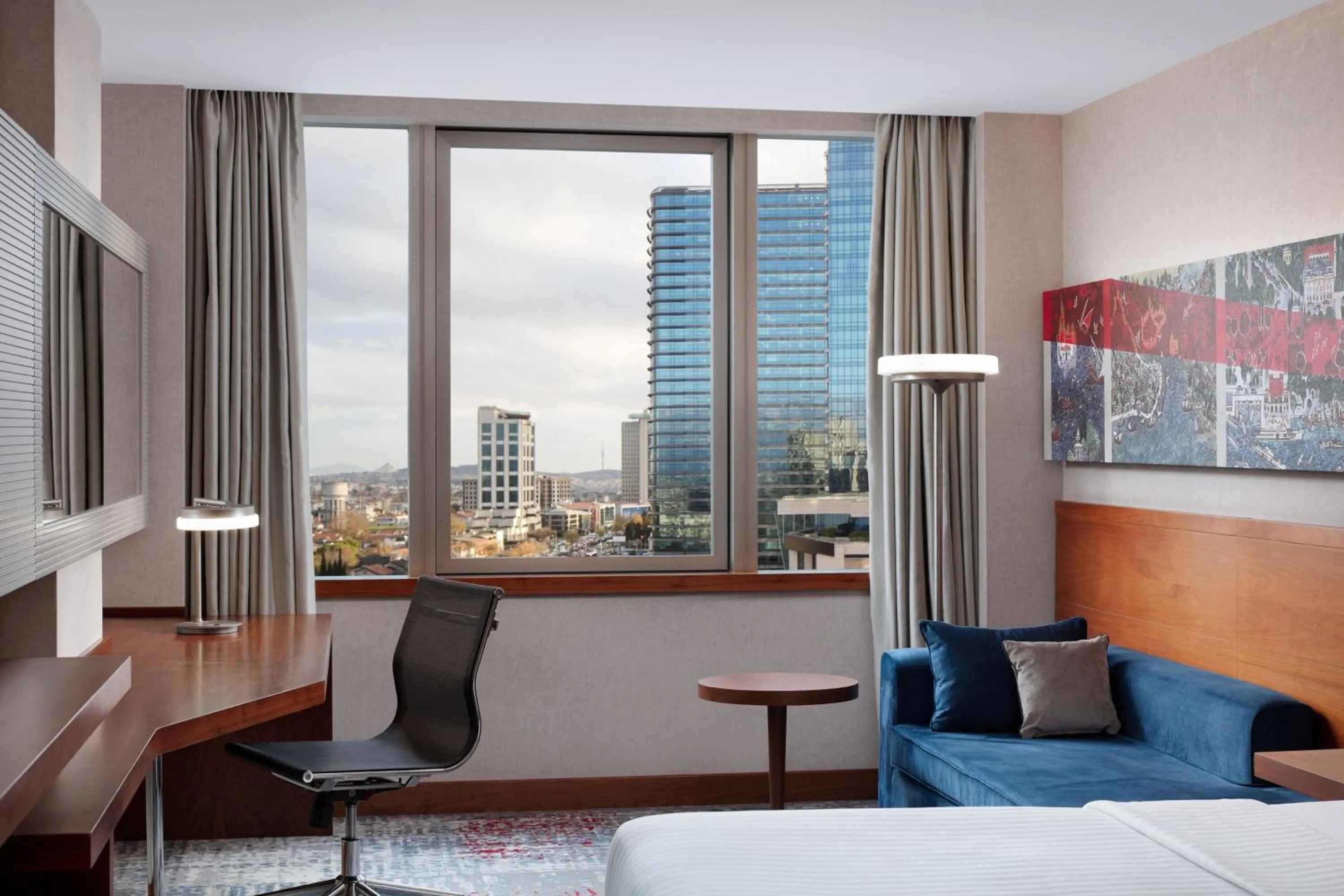 Photo of the whole room, Bed in Delta Hotels by Marriott Istanbul Levent