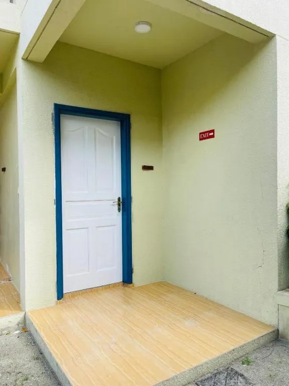 Long Beach Laamu Hotel