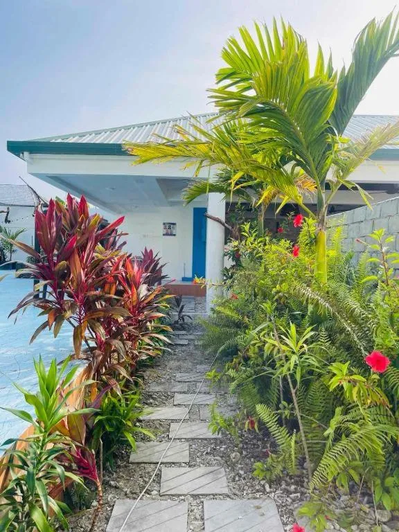 Long Beach Laamu Hotel
